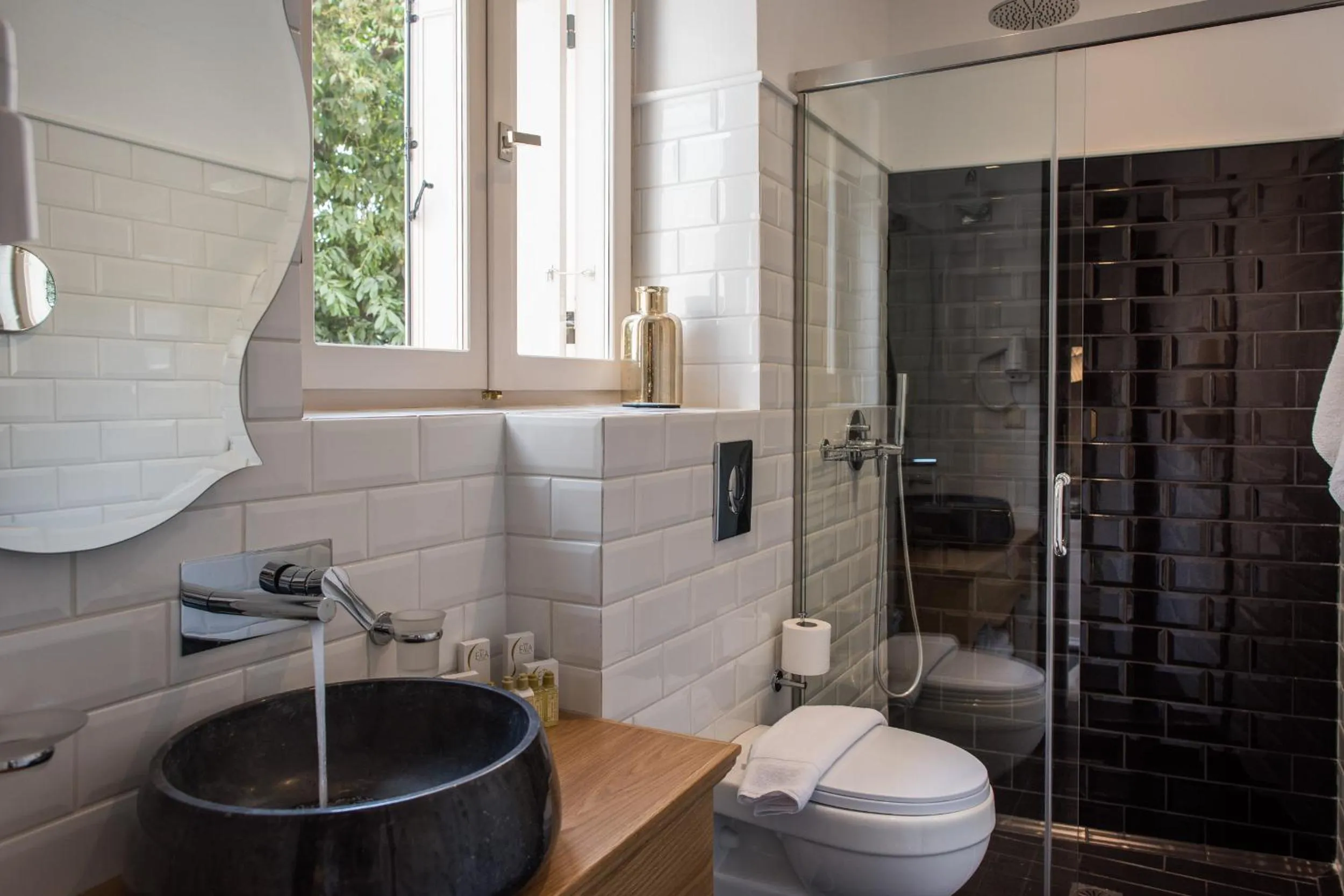 Shower in Elia Portou Due