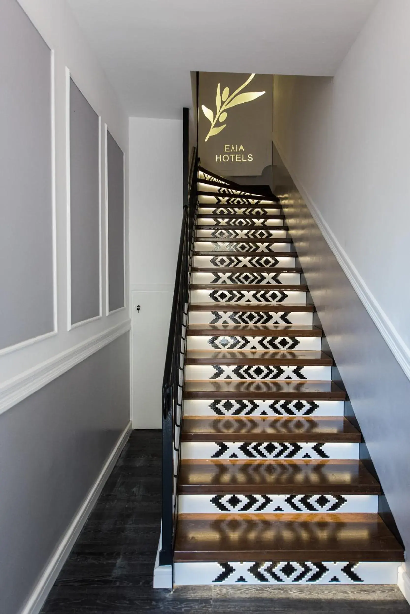 Facade/entrance in Elia Portou Due Facade/entrance in Elia Portou Due