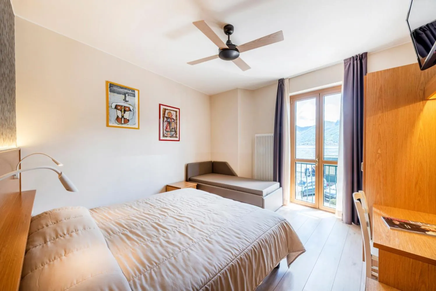 Bed in Hotel Argegno