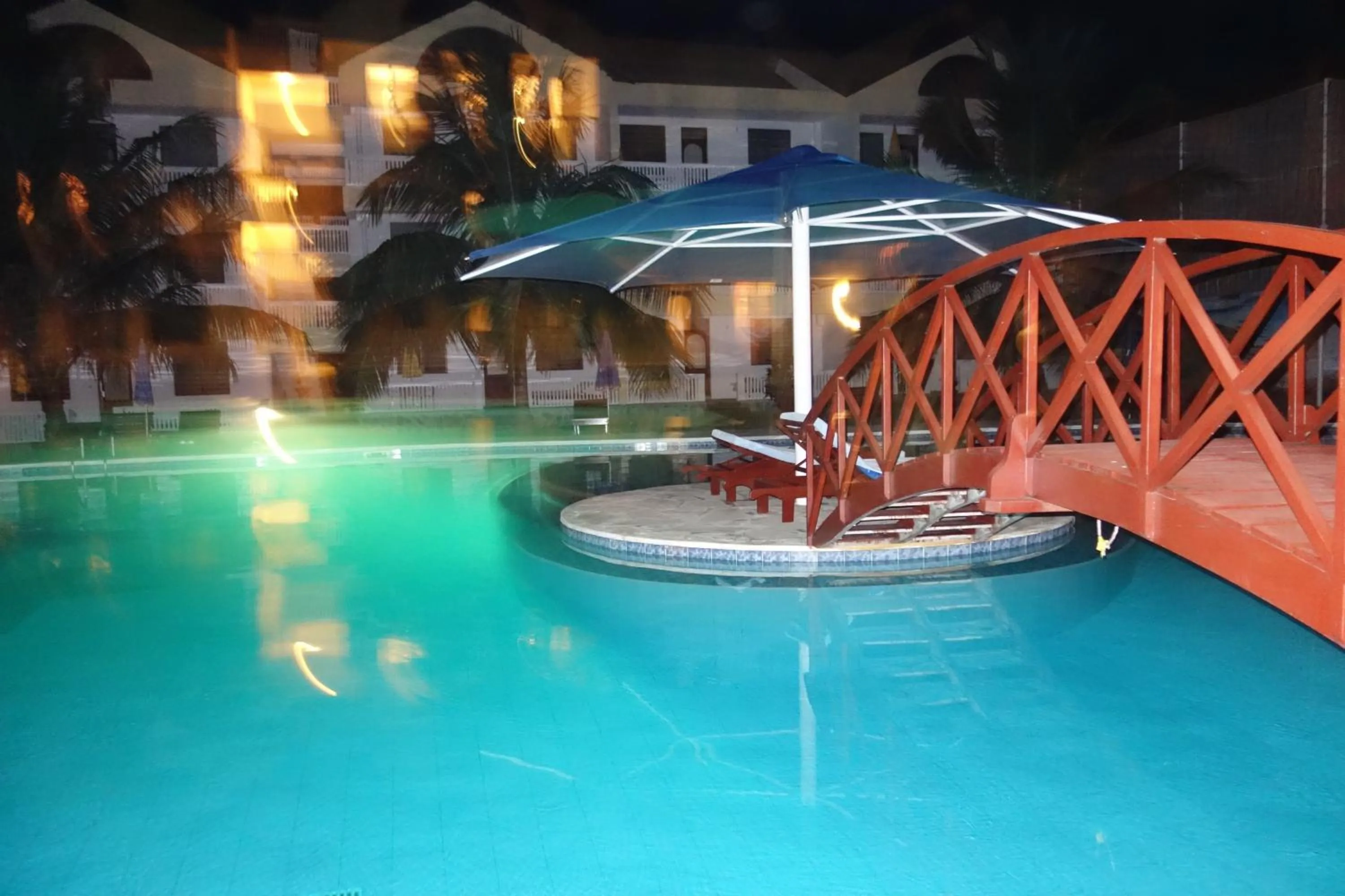 Swimming pool in Morning Star Diani