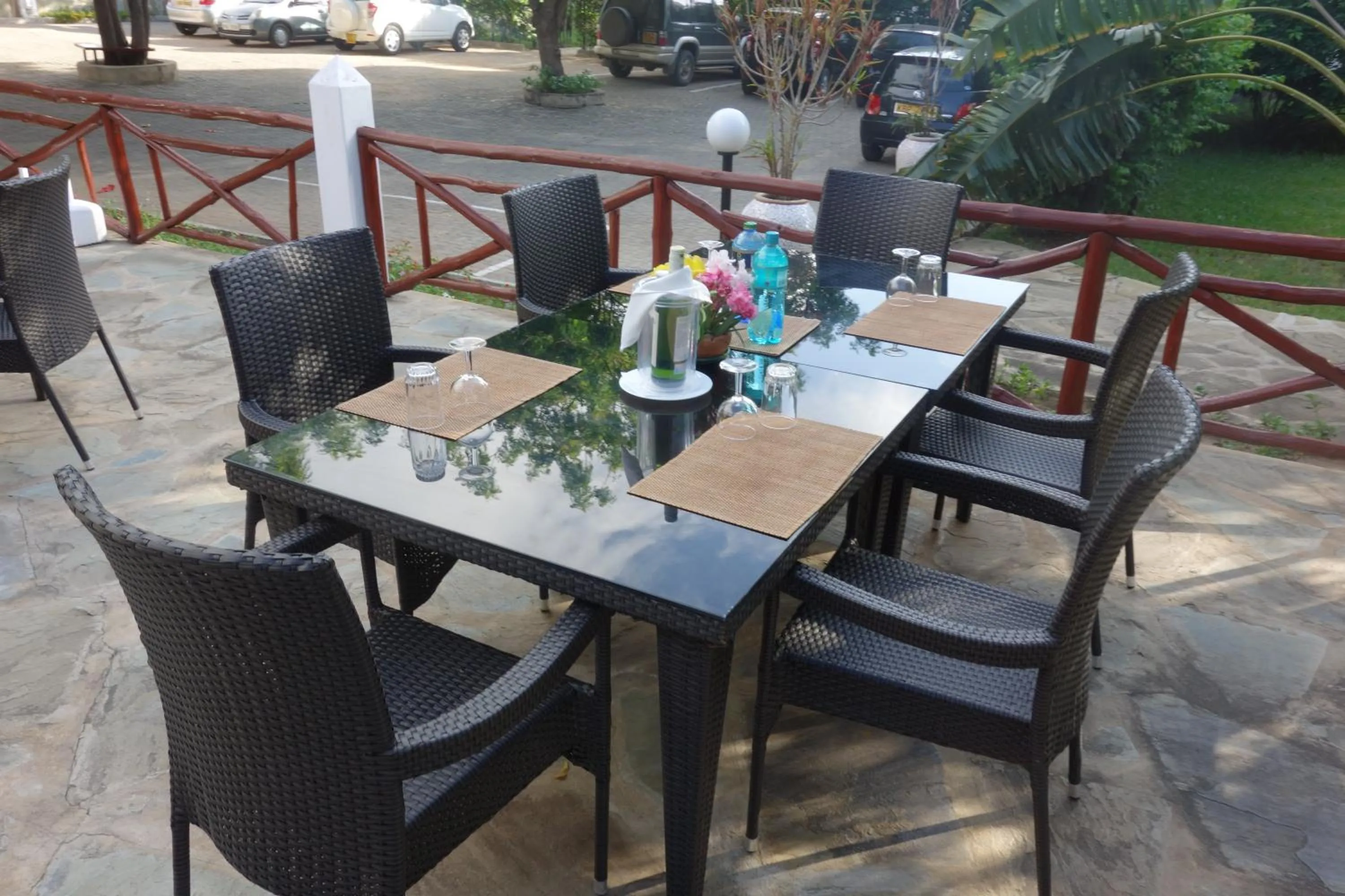 Restaurant/places to eat in Morning Star Diani