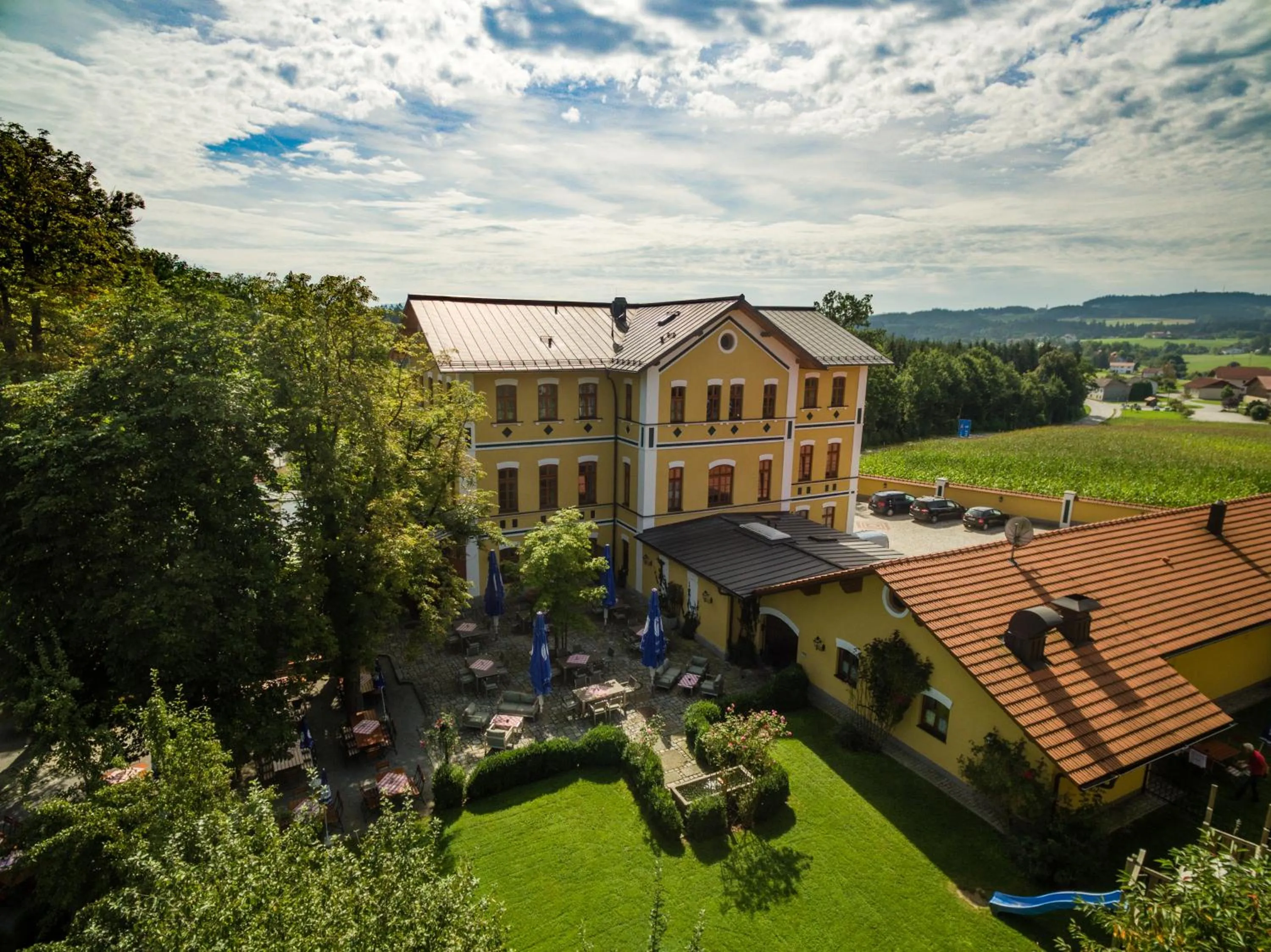 Hotel & Restaurant Waldschloss
