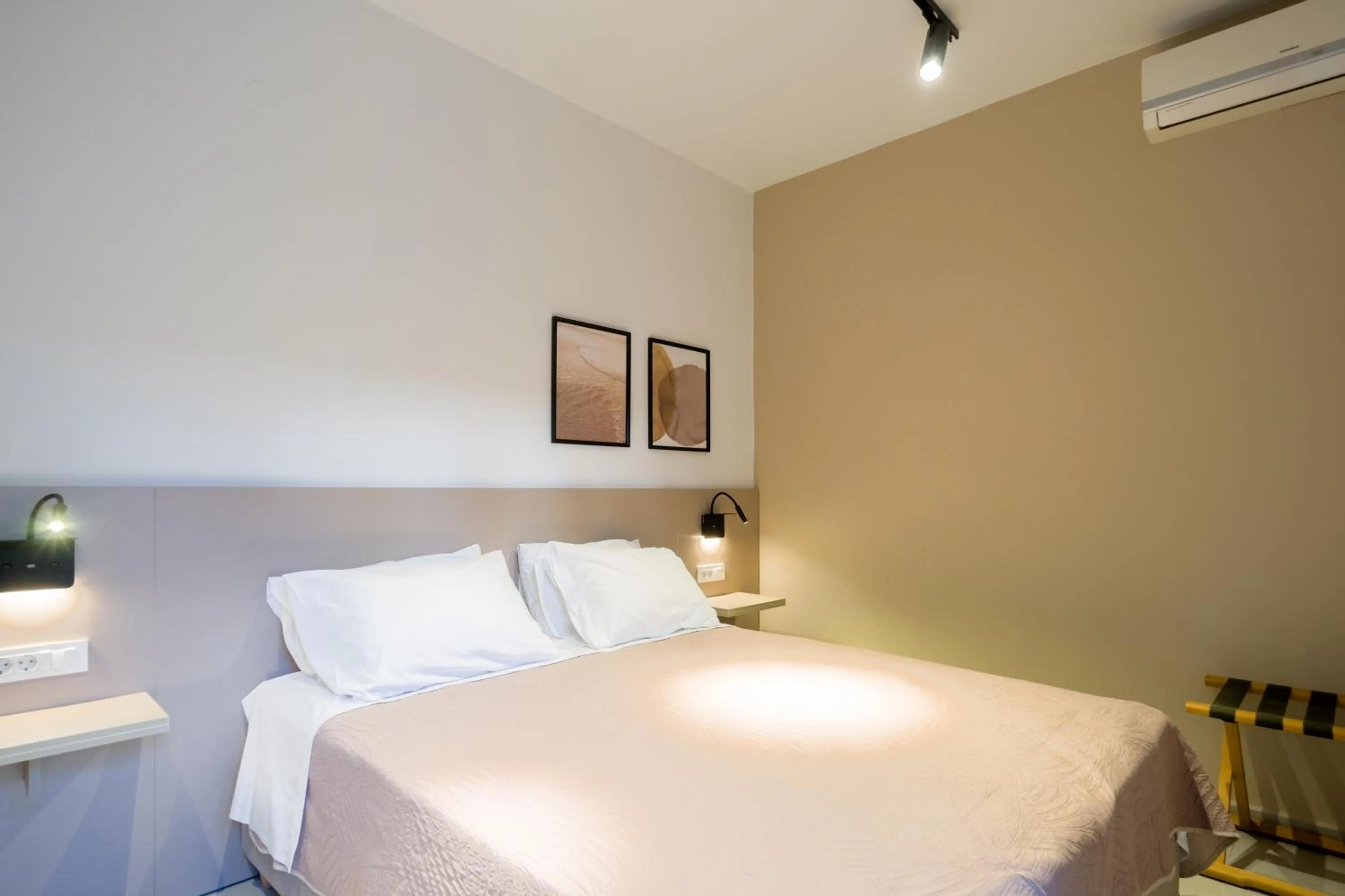 Bed in Arocaria Apartments