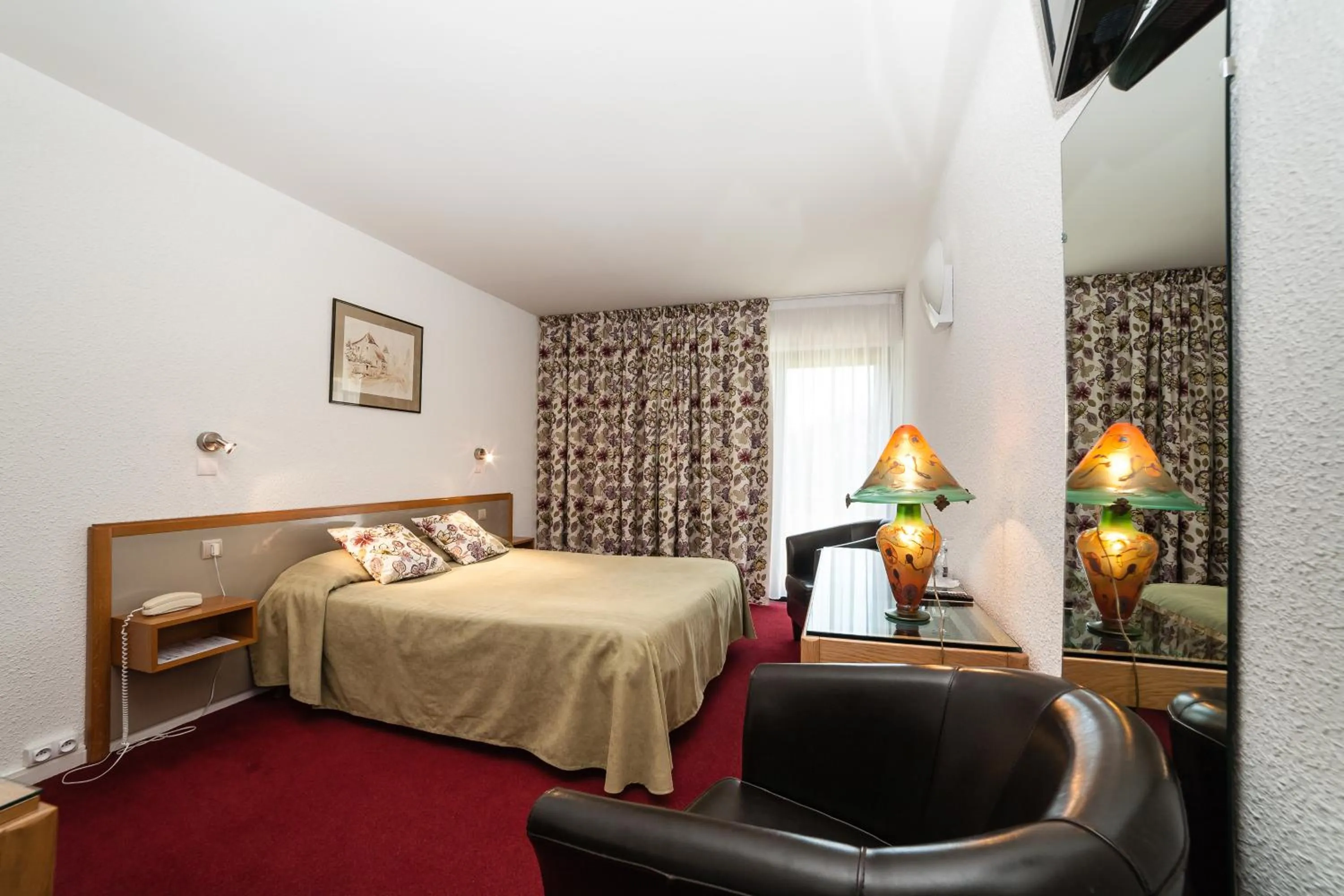 Toilet in Hôtel Restaurant du Château