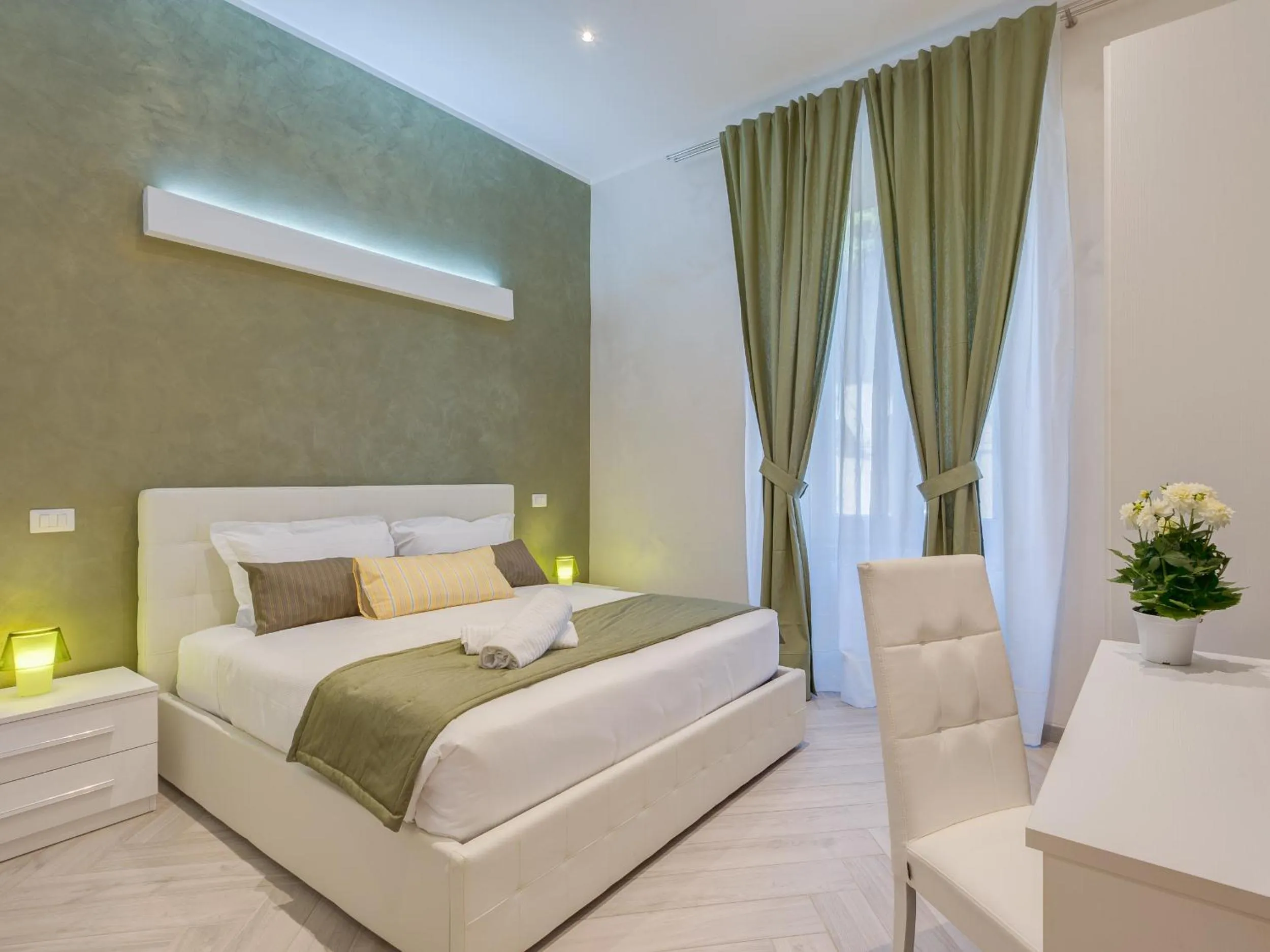 Bedroom, Bed in Penta Luxury House