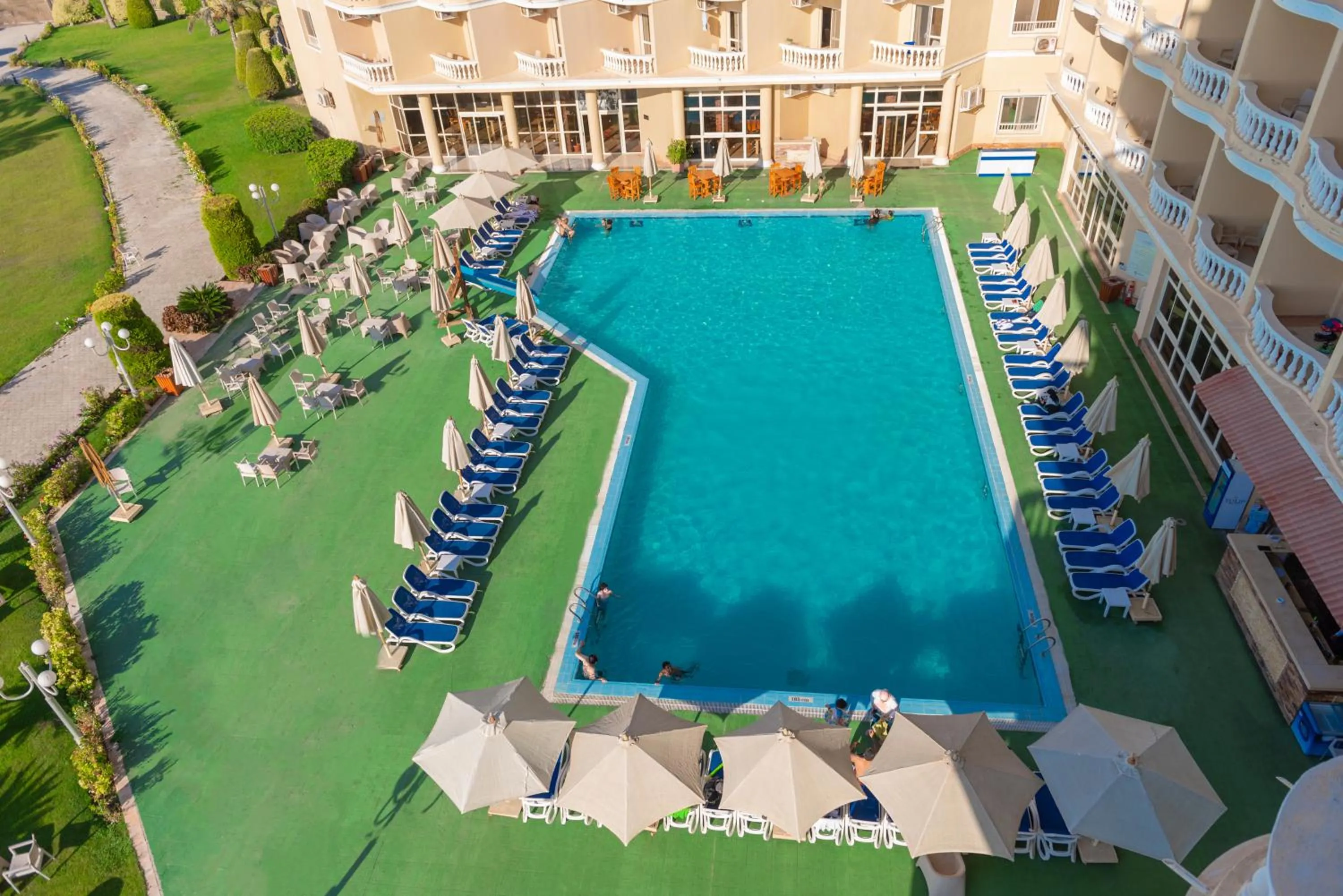 Tolip Family Club Borg El Arab