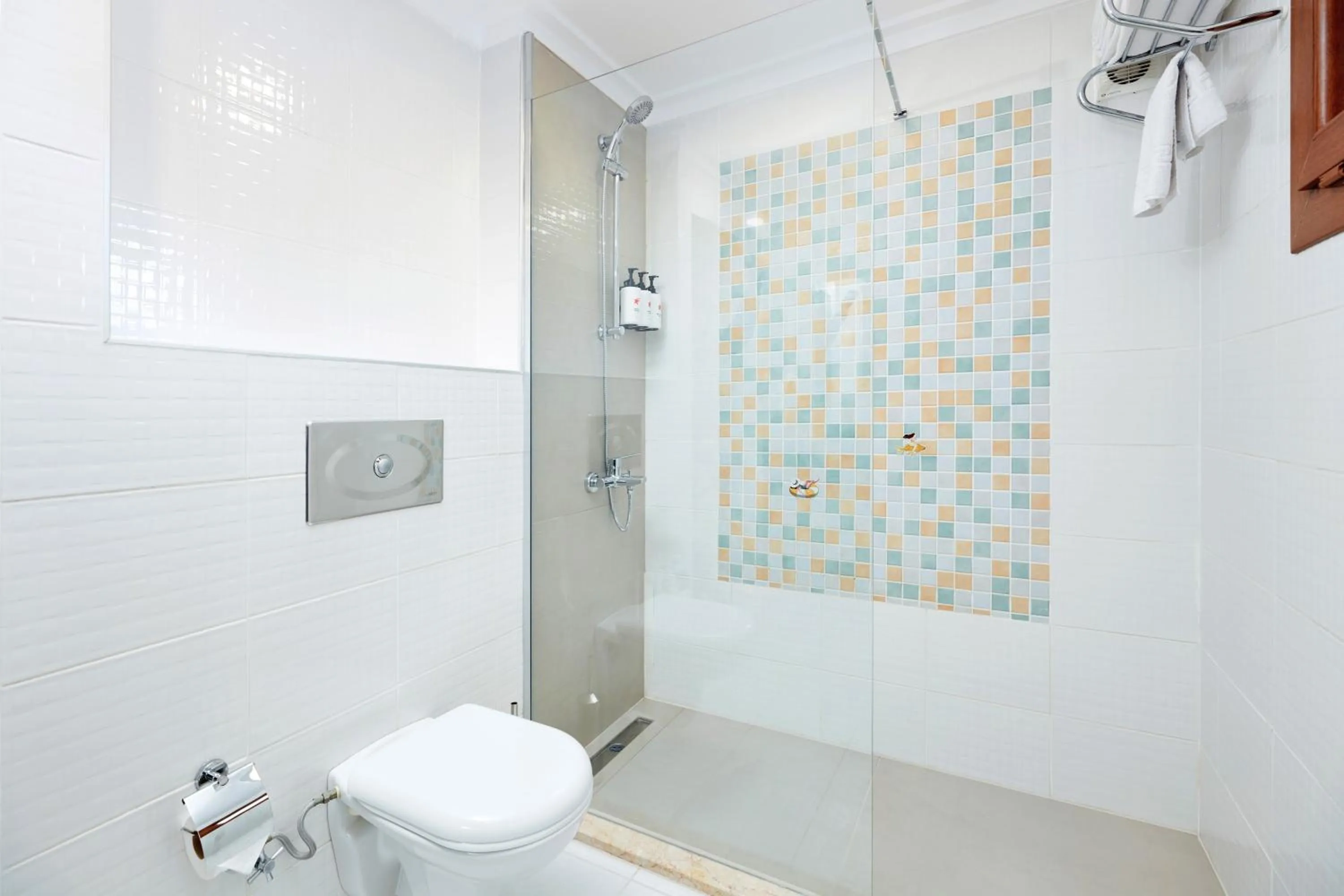 Shower in Corendon Hydros Club Kemer