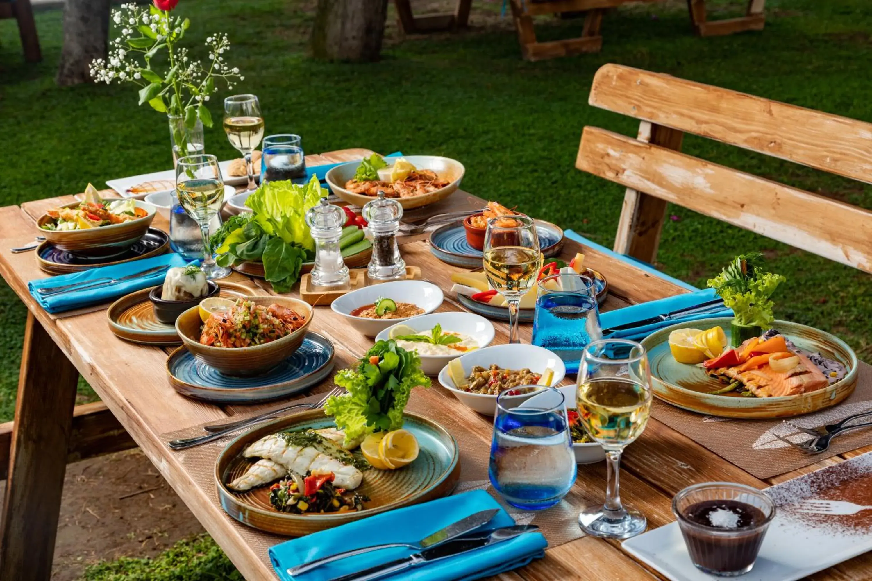 Restaurant/places to eat in AQI Hydros Club Restaurant/places to eat in AQI Hydros Club