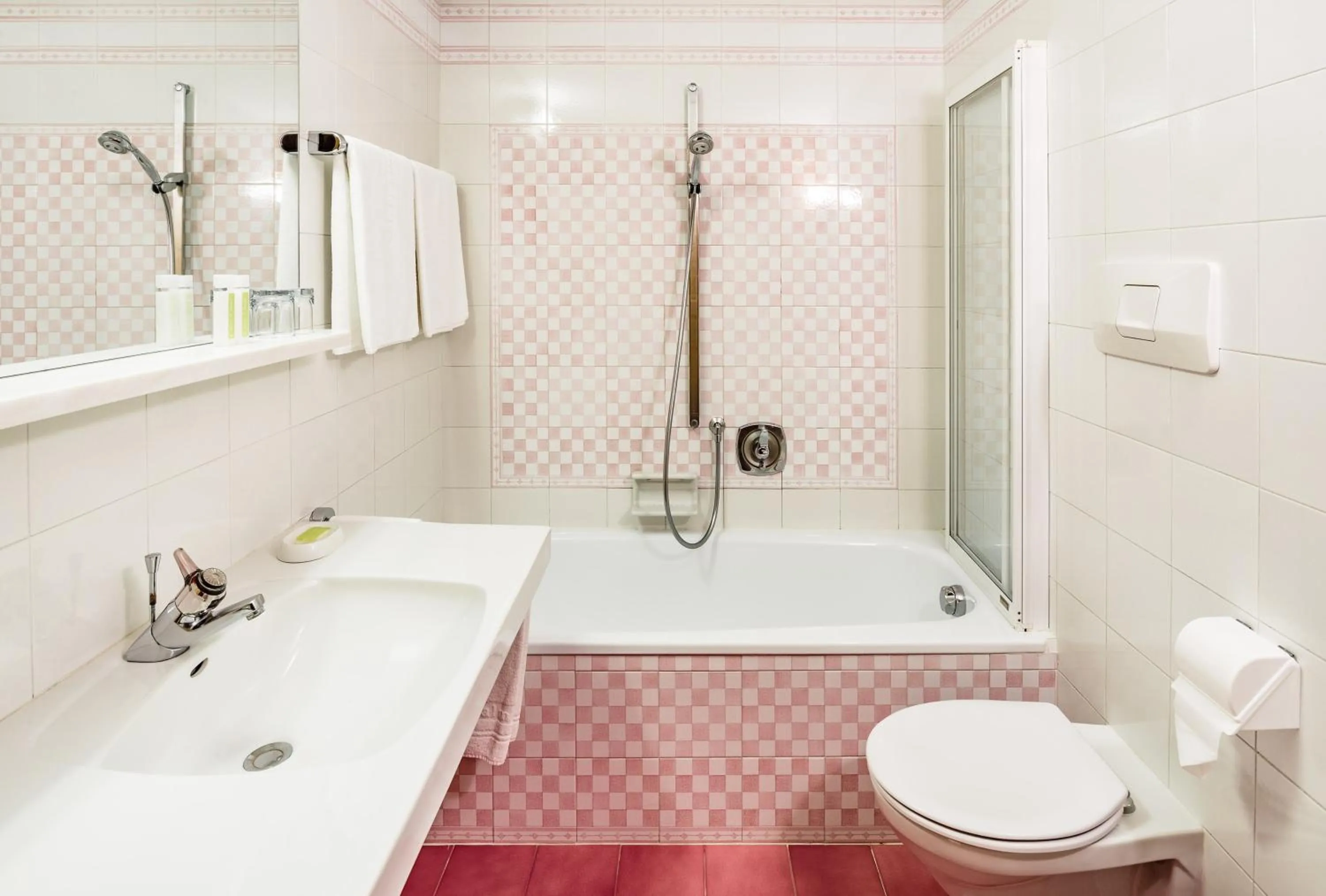 Photo of the whole room in Seiser Alm Plaza