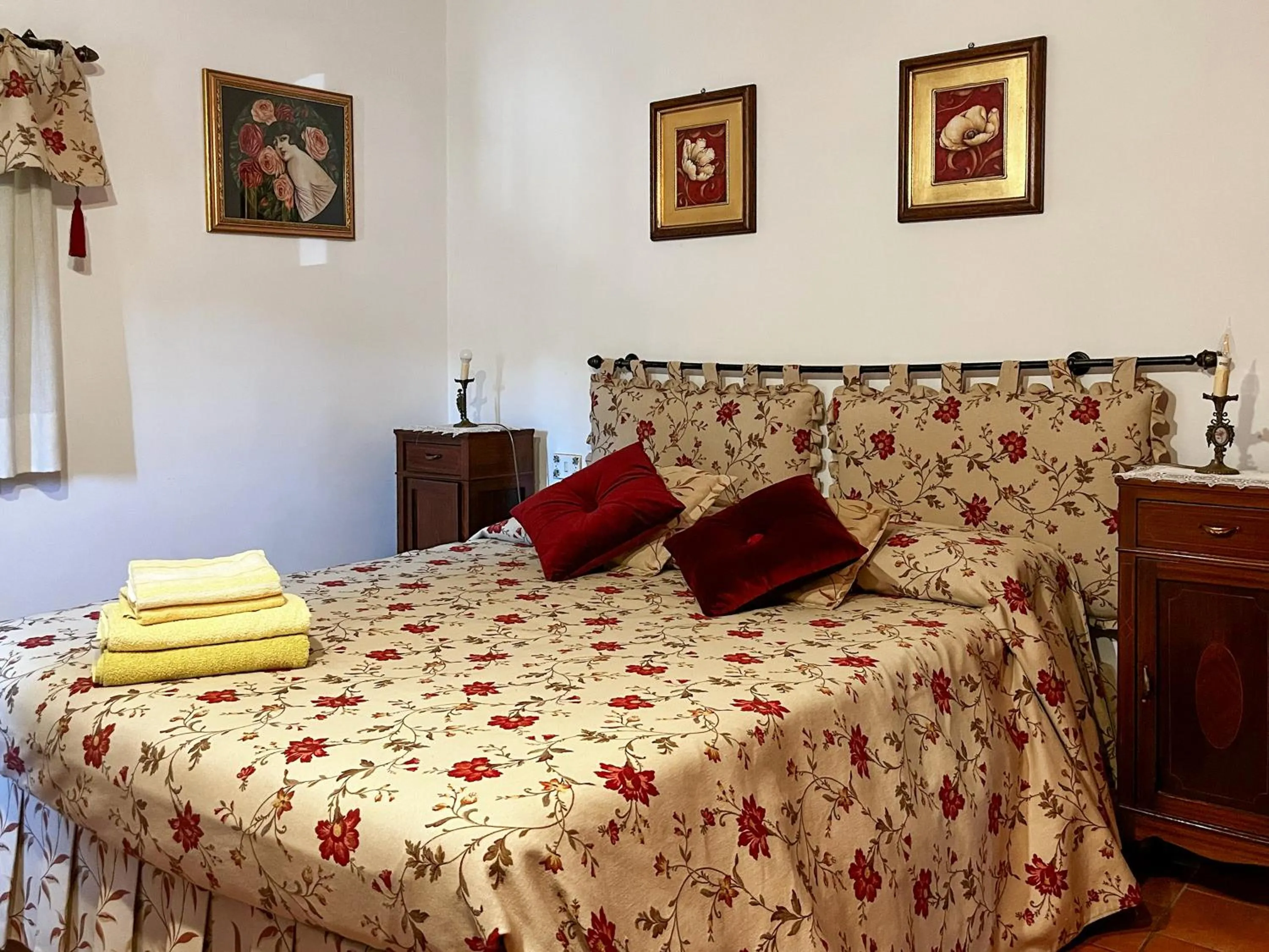 Bed in Bosco D'Olmi Country House