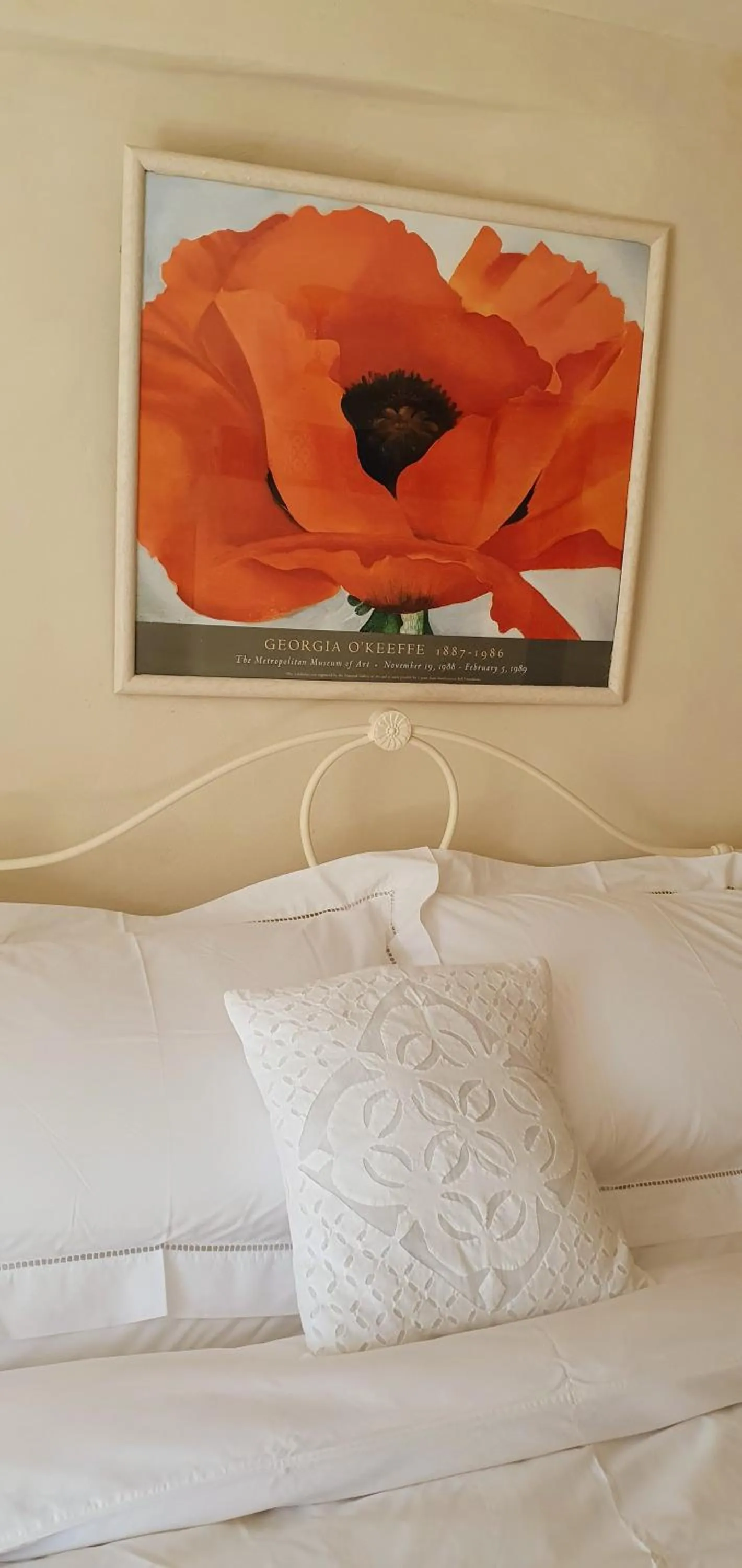 Bed in Tracebridge Cottage B&B