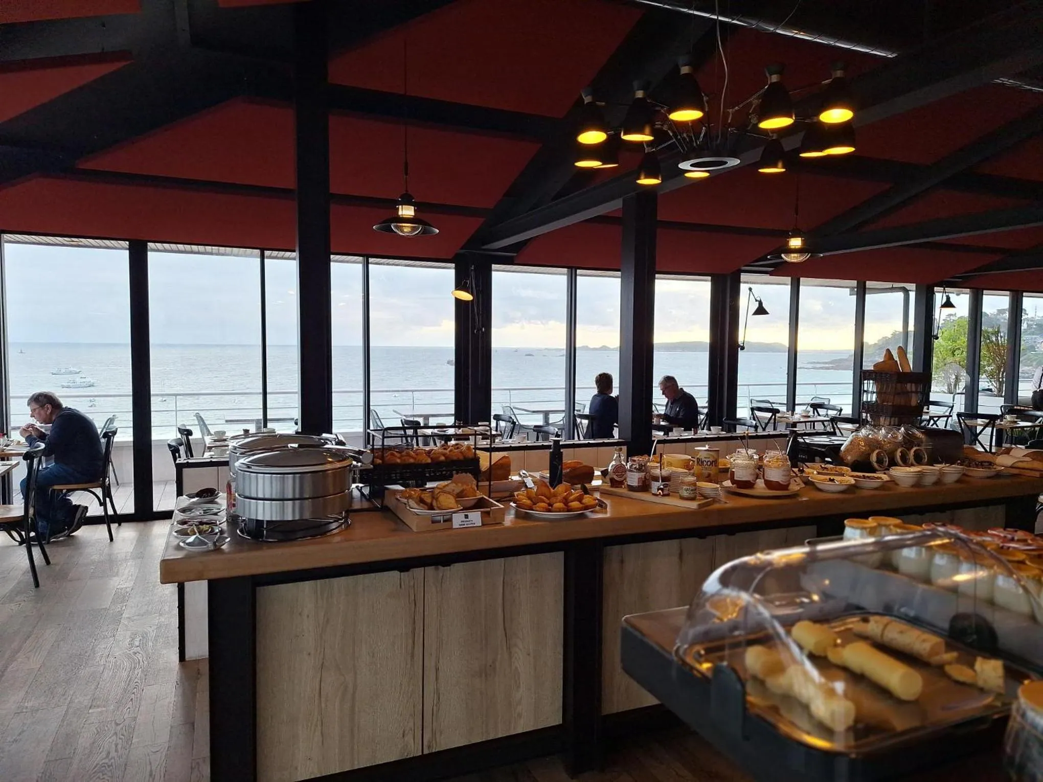 Breakfast in Grand Hôtel Perros-Guirec