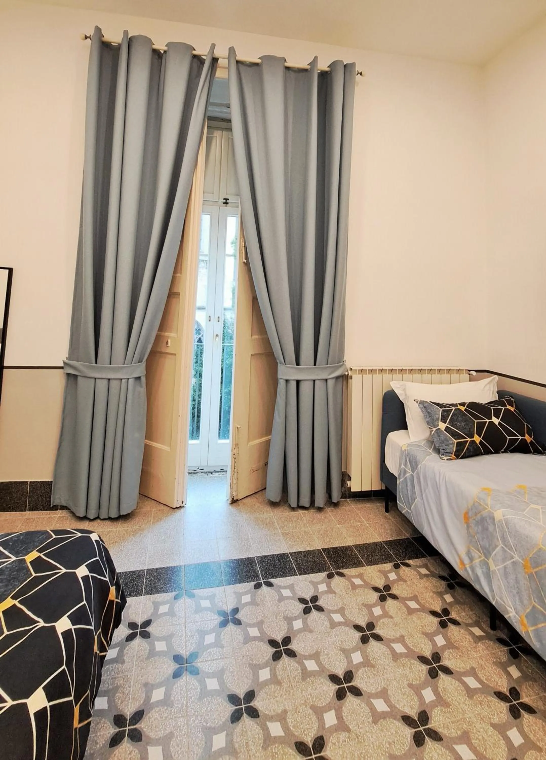 Balcony/Terrace, Bed in Hotel Meublè Santa Chiara Suite