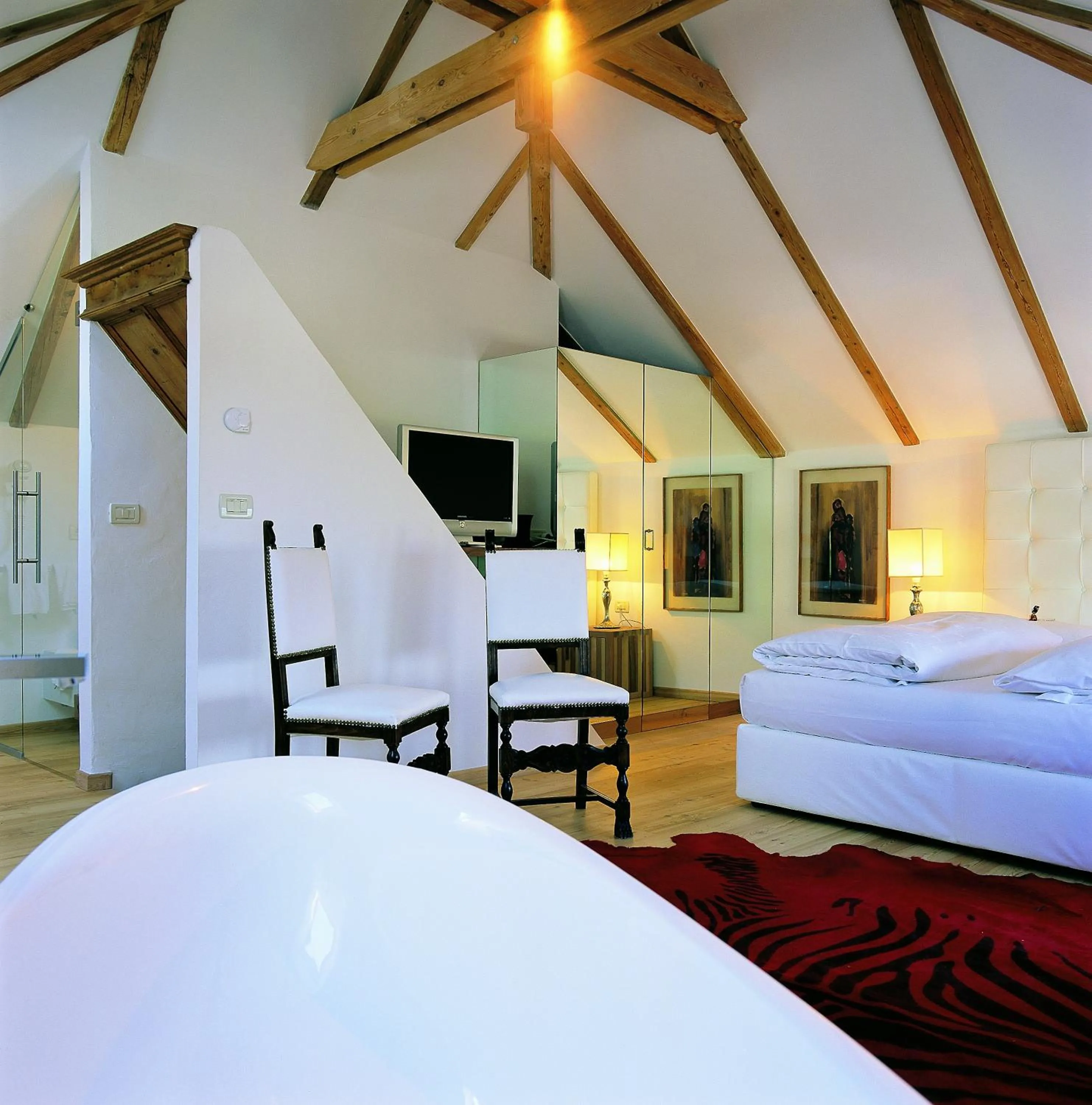 Decorative detail, Bed in Romantik Hotel Turm