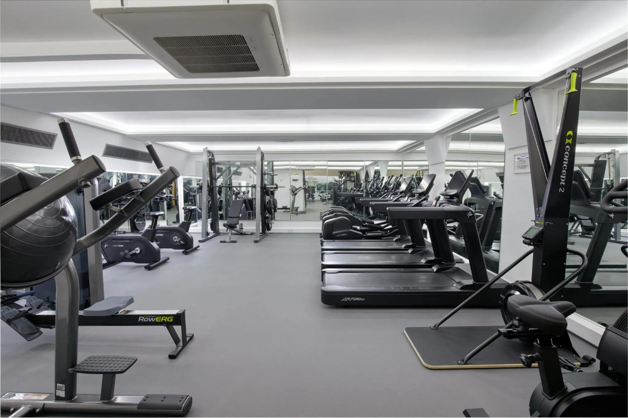 Fitness centre/facilities in Holiday Inn London Kensington High St. by IHG