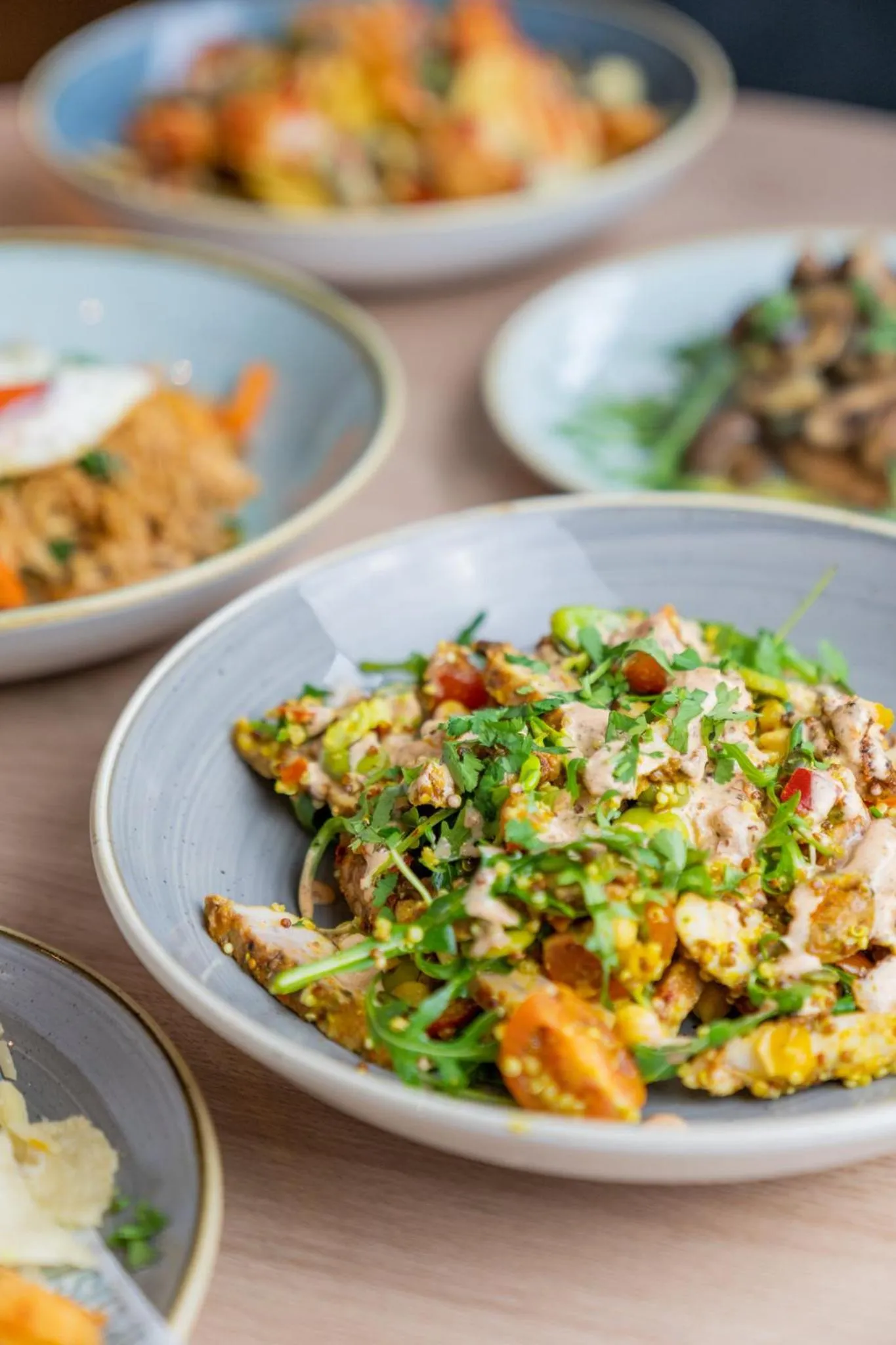 Restaurant/places to eat in Holiday Inn London Kensington High St. by IHG