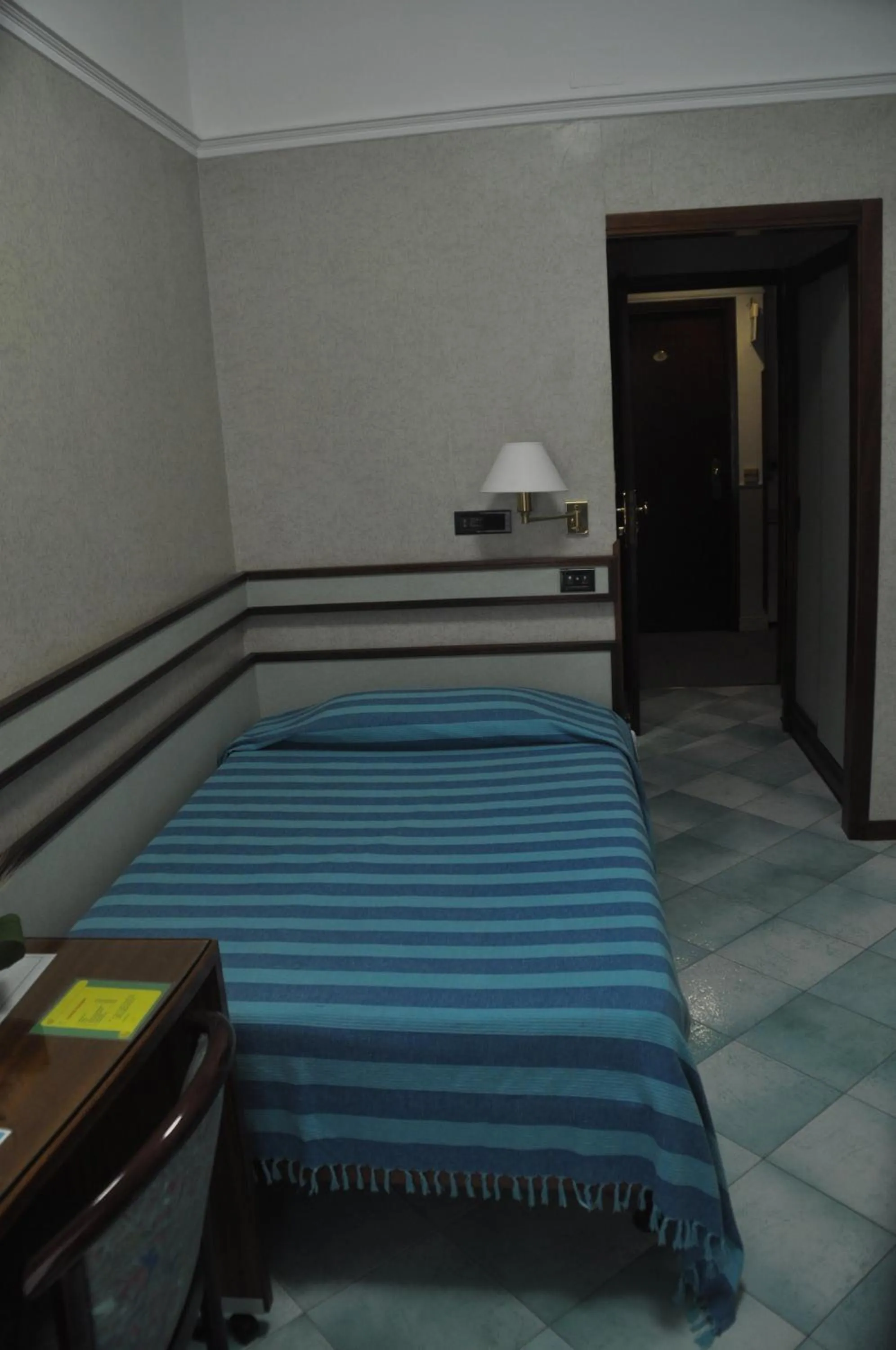 Bed in Albergo Fiorenza