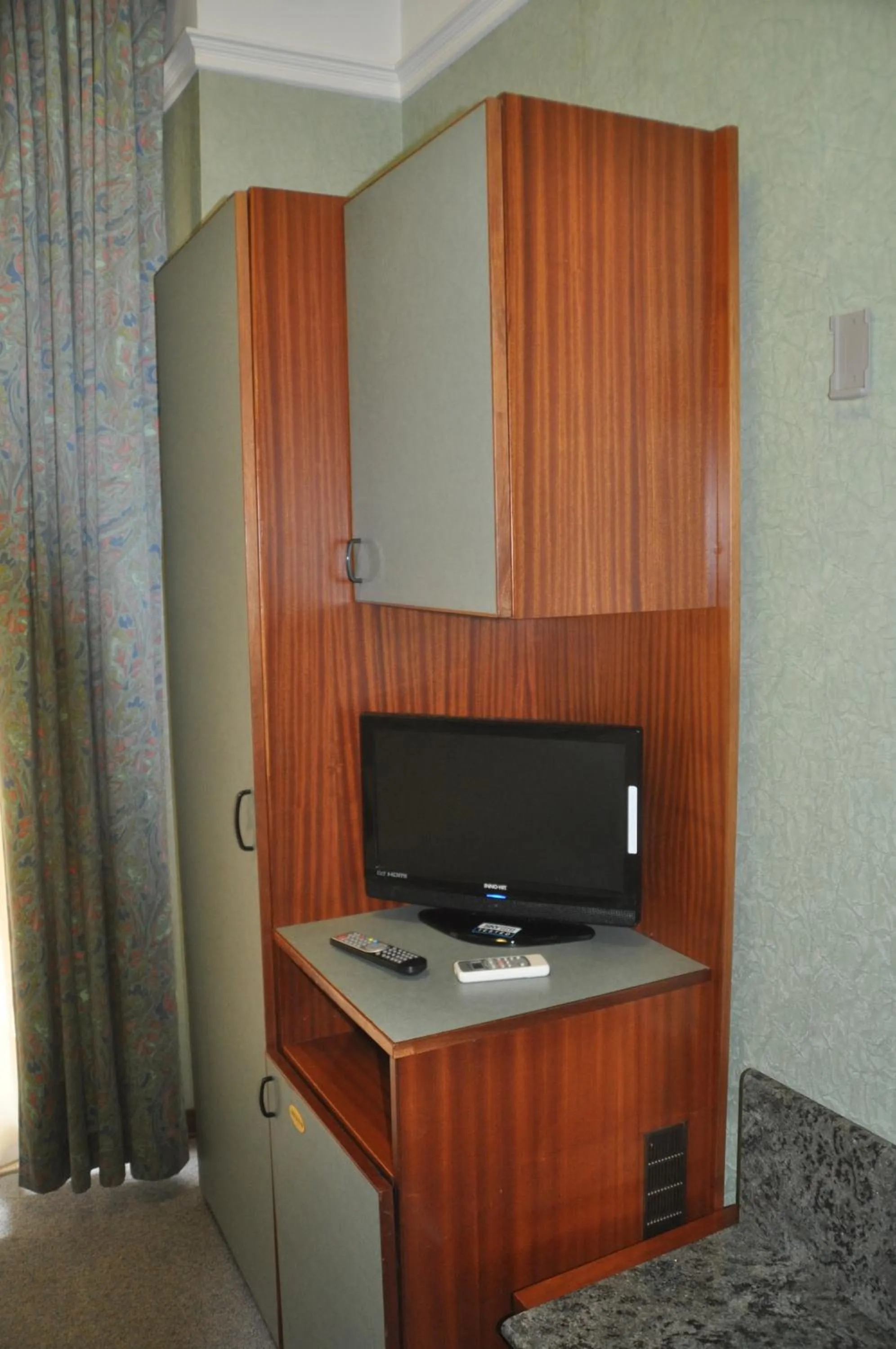TV and multimedia in Albergo Fiorenza