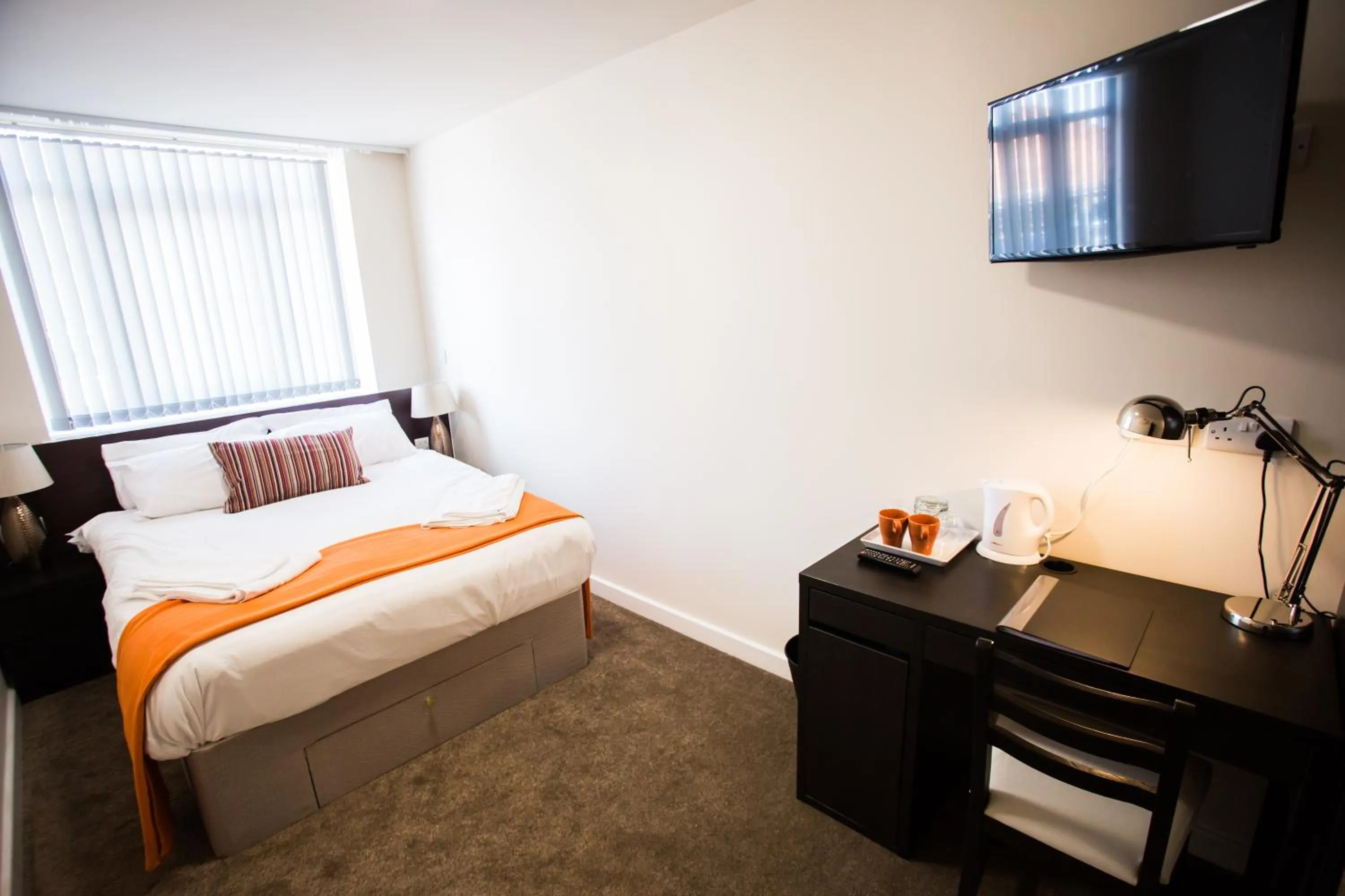 Shower, Bed in Whiteley Mill