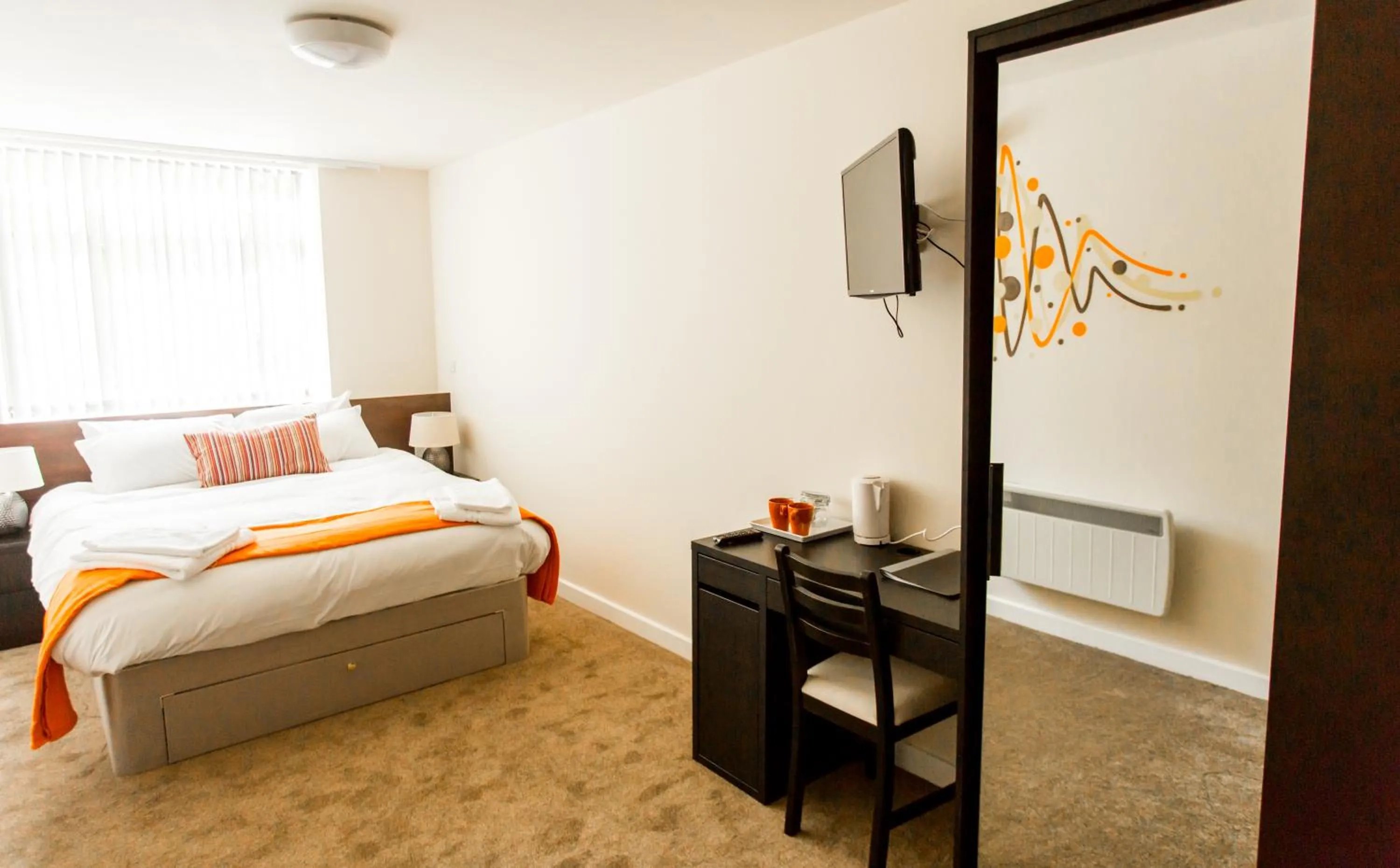 Shower, Bed in Whiteley Mill