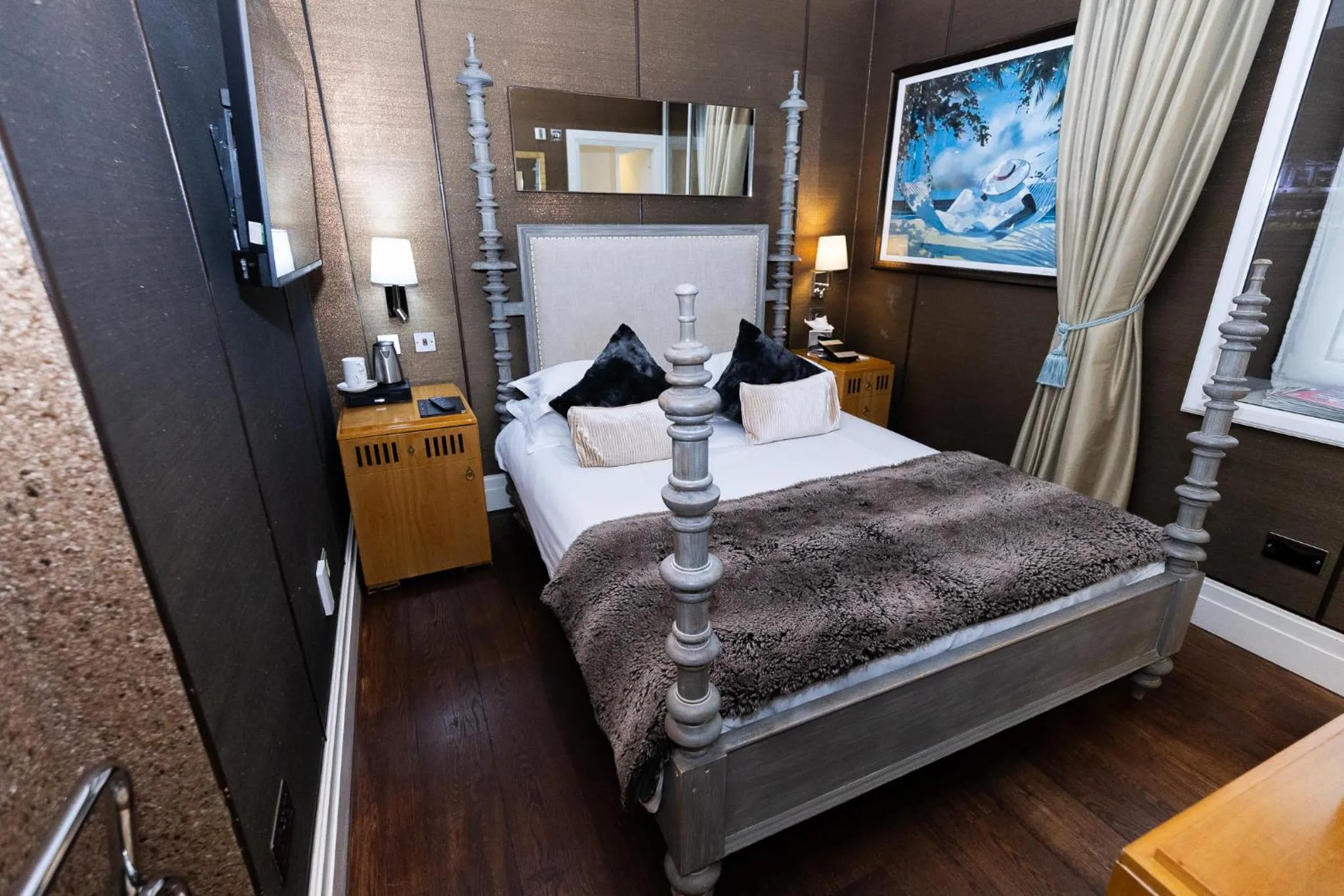 Bedroom, Bed in Karma Sanctum Soho Hotel