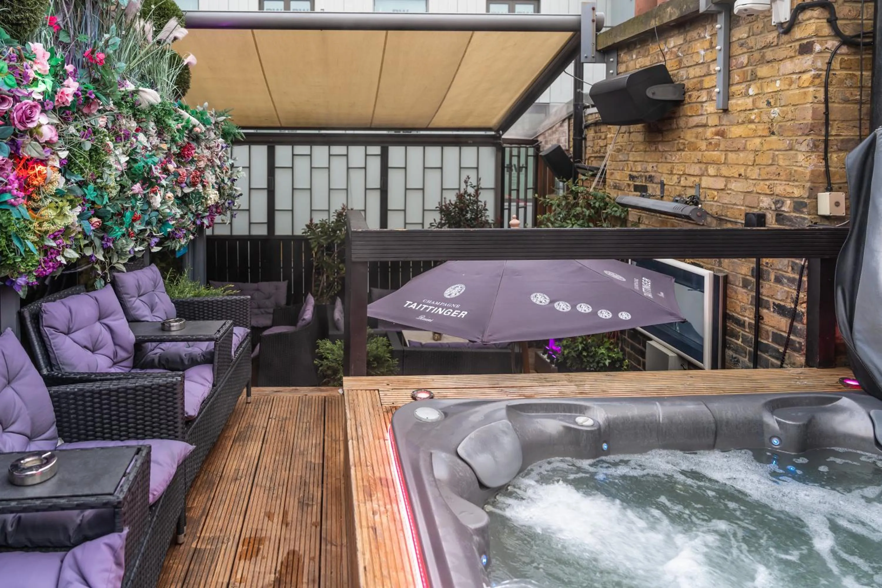 Hot Tub in Karma Sanctum Soho Hotel
