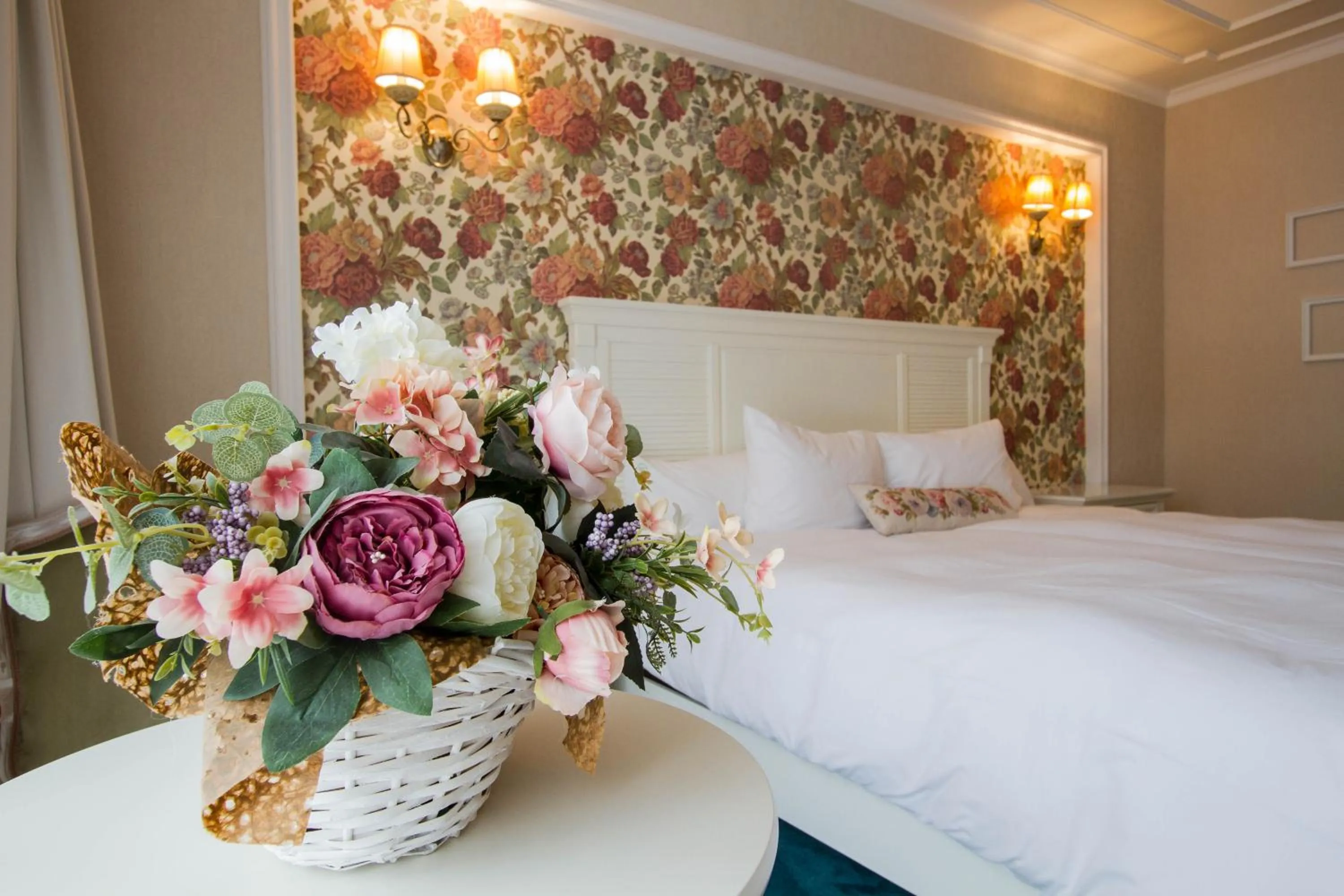 Decorative detail, Bed in Hotel Dragului