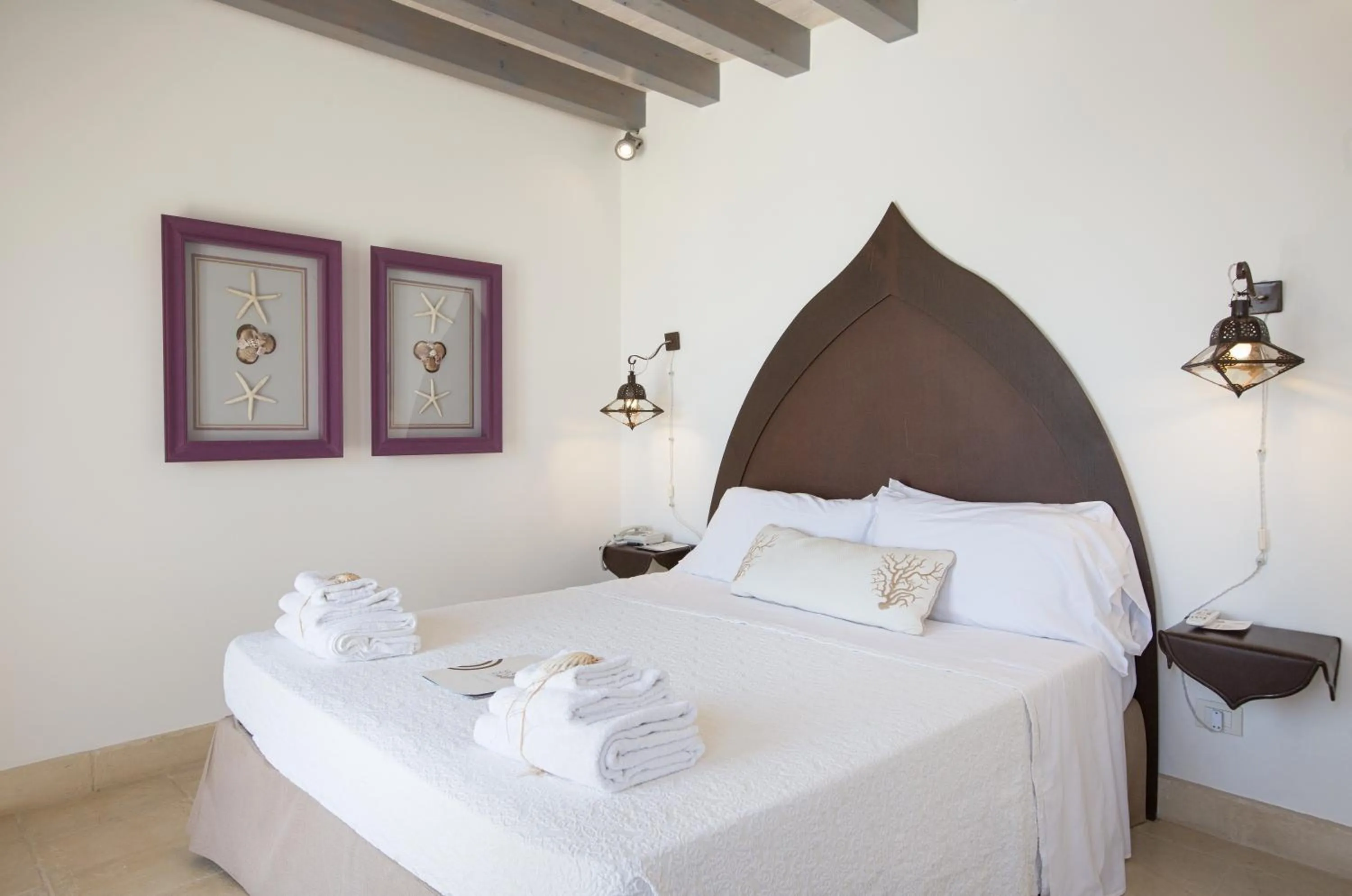 Bed in Musciara Siracusa Resort