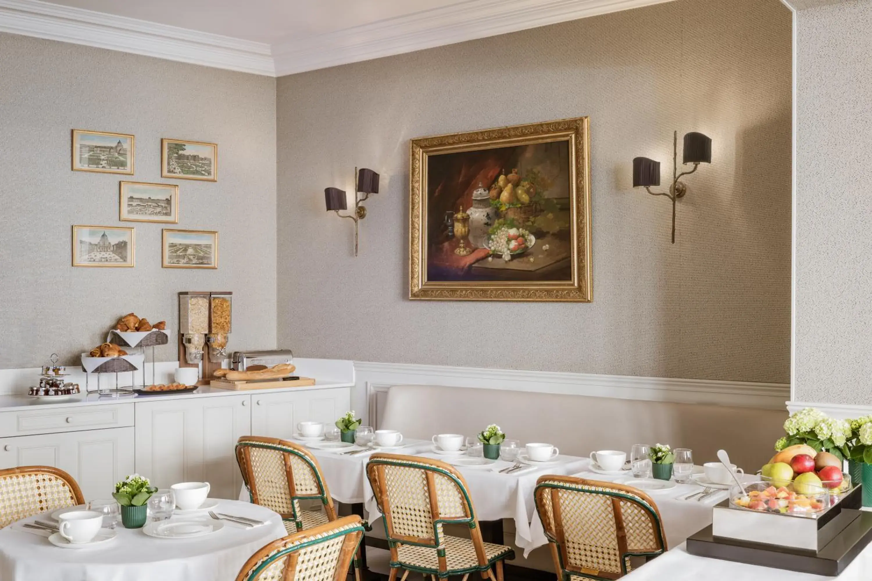 Breakfast in Hotel Monge Breakfast in Hotel Monge