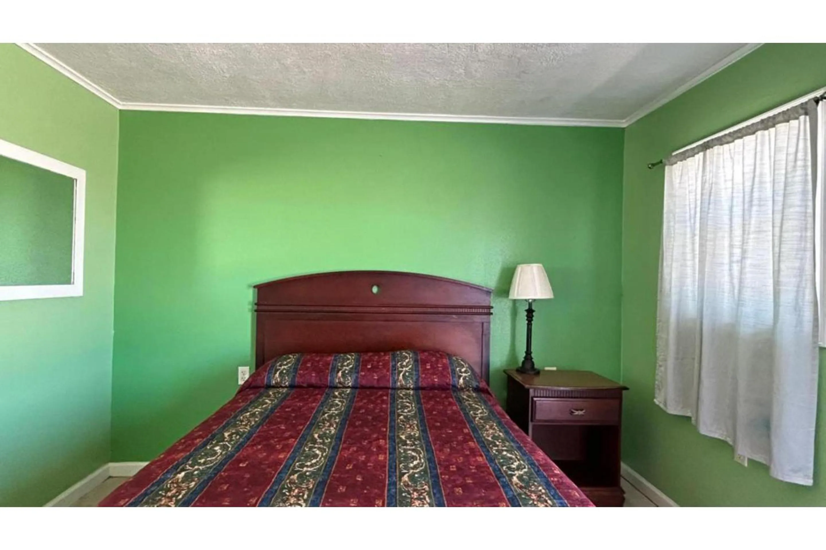 Bedroom, Bed in Monterrey Motel Padre Island, Corpus Christi BY OYO