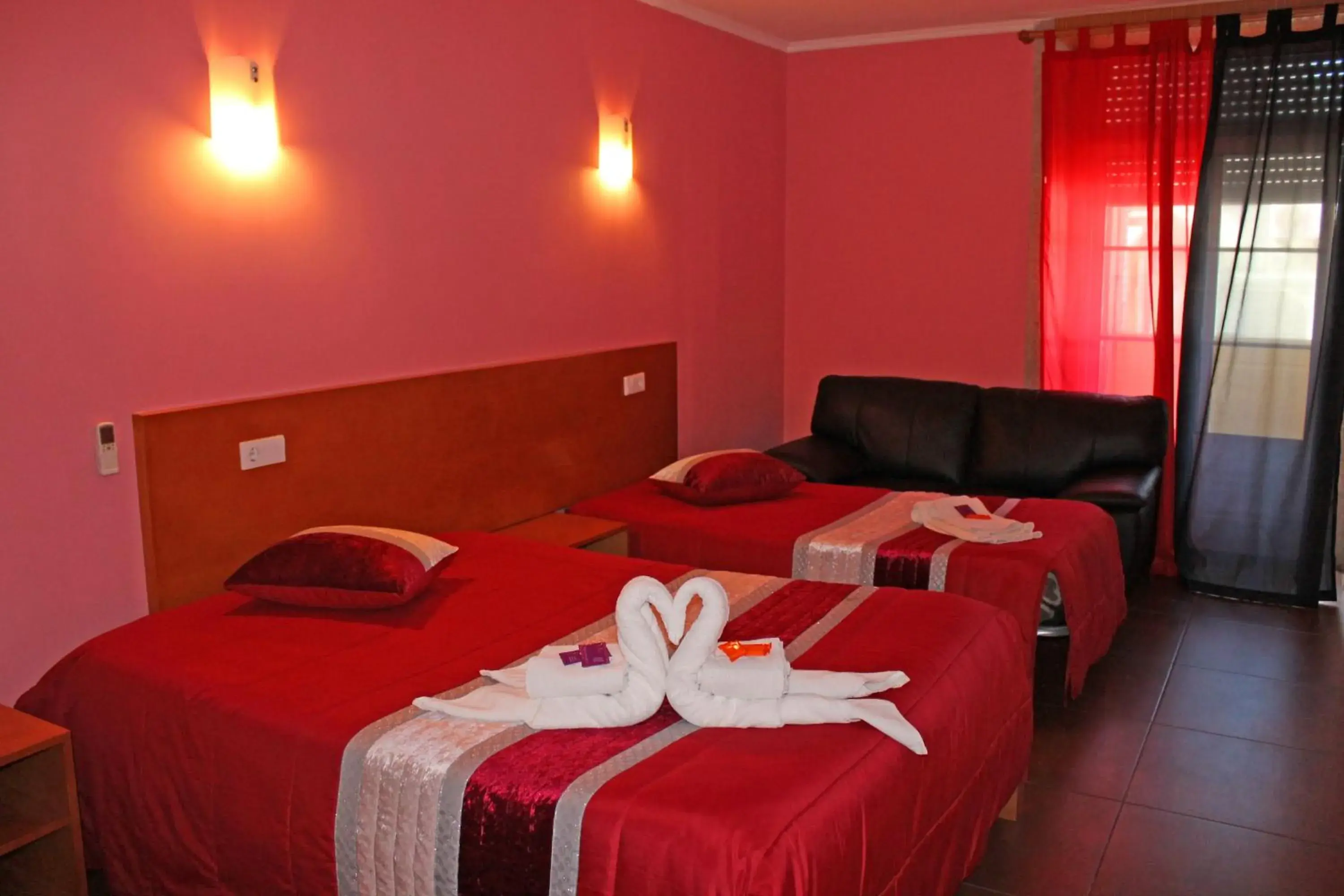 Double Room with Extra Bed in Monte Carlo Love Porto Double Room with Extra Bed in Monte Carlo Love Porto