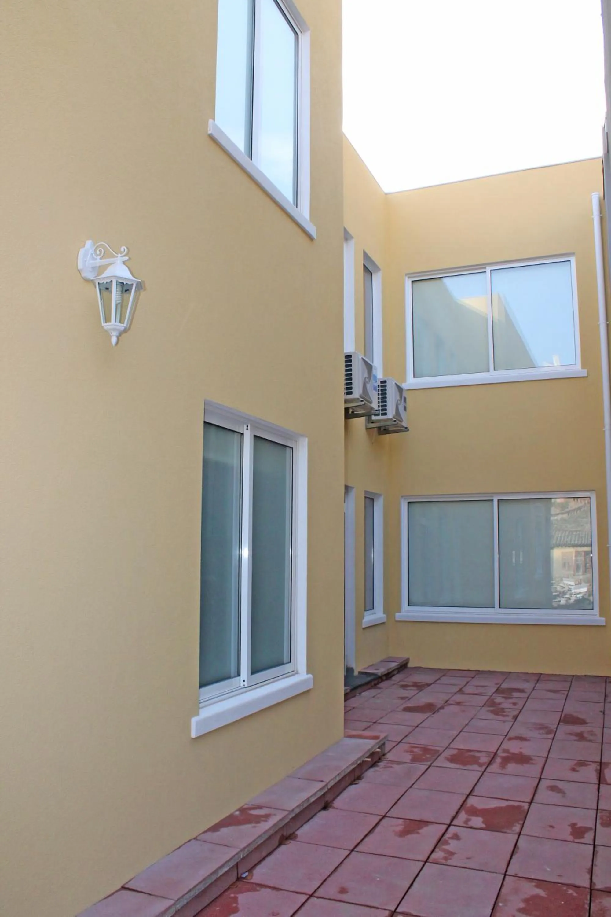 Property building in Monte Carlo Love Porto