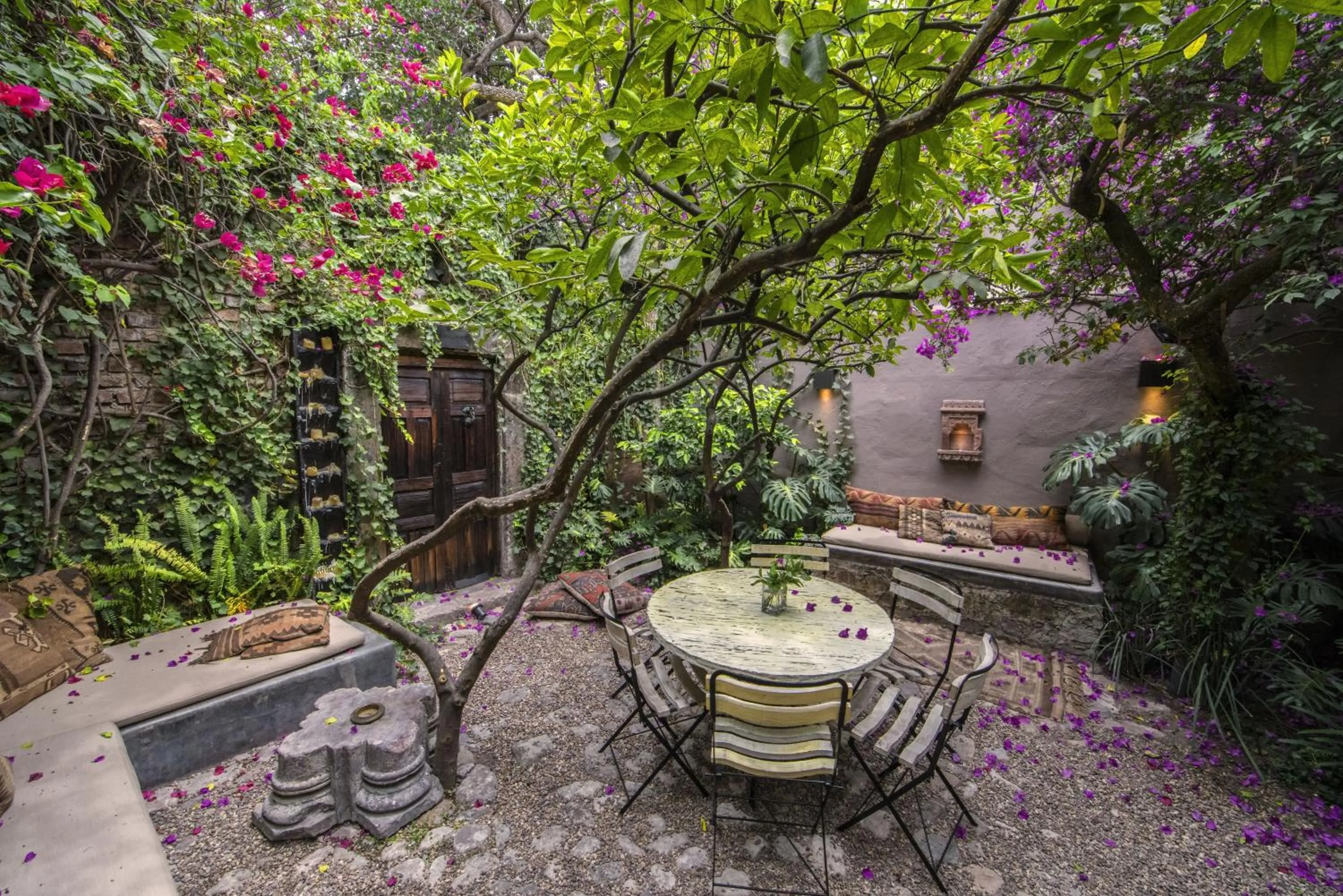 Garden in Casa No Name Small Luxury Hotel