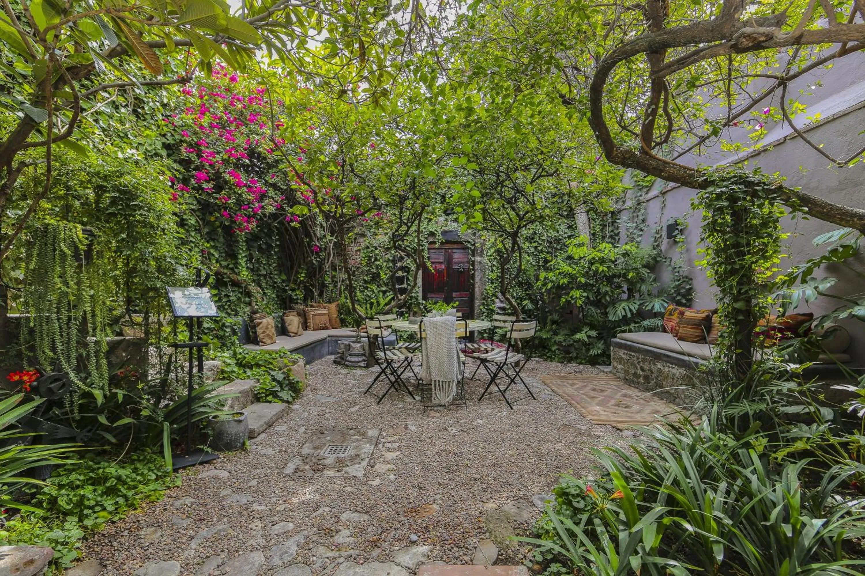 Garden in Casa No Name Small Luxury Hotel