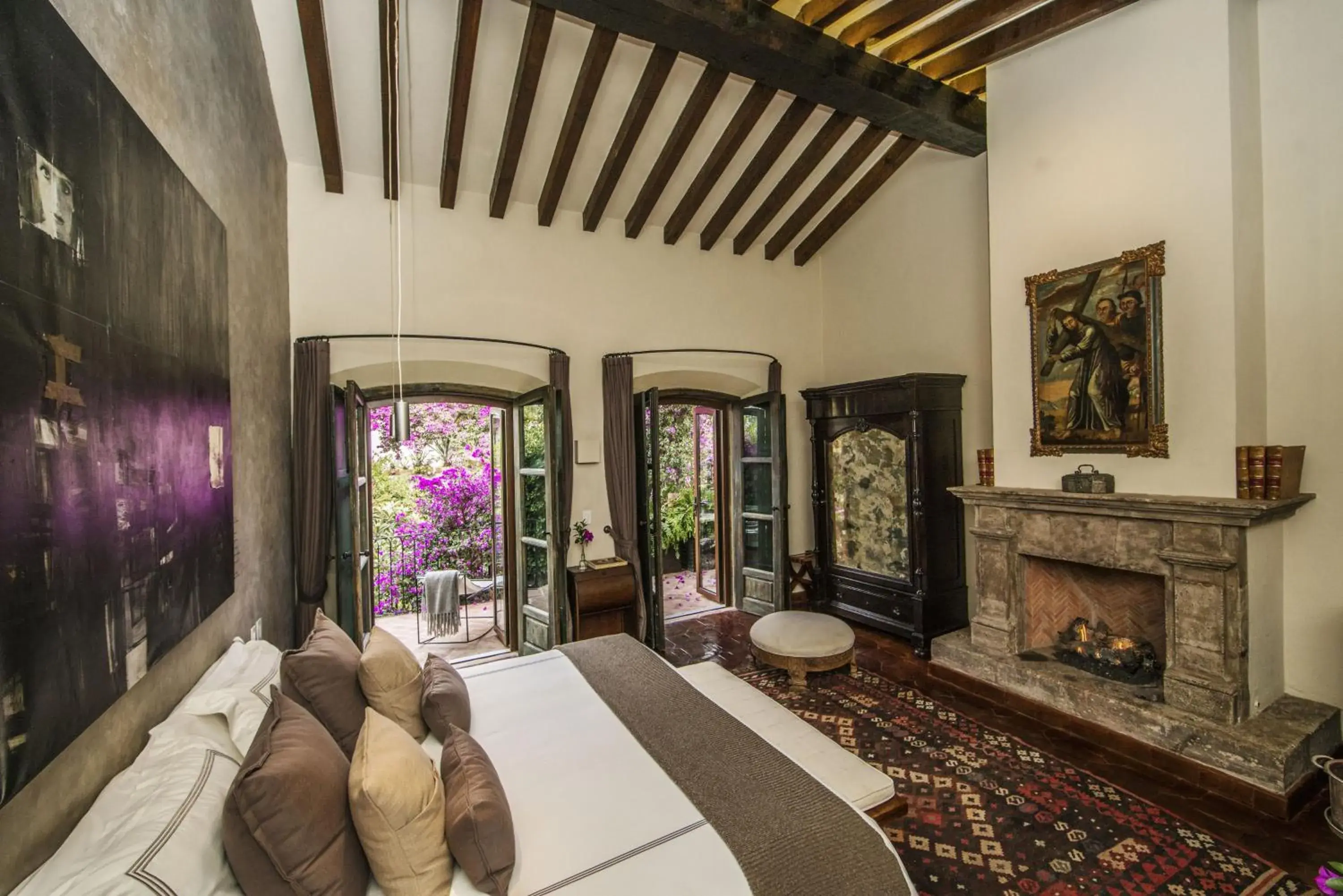 Master Suite in Casa No Name Small Luxury Hotel Master Suite in Casa No Name Small Luxury Hotel