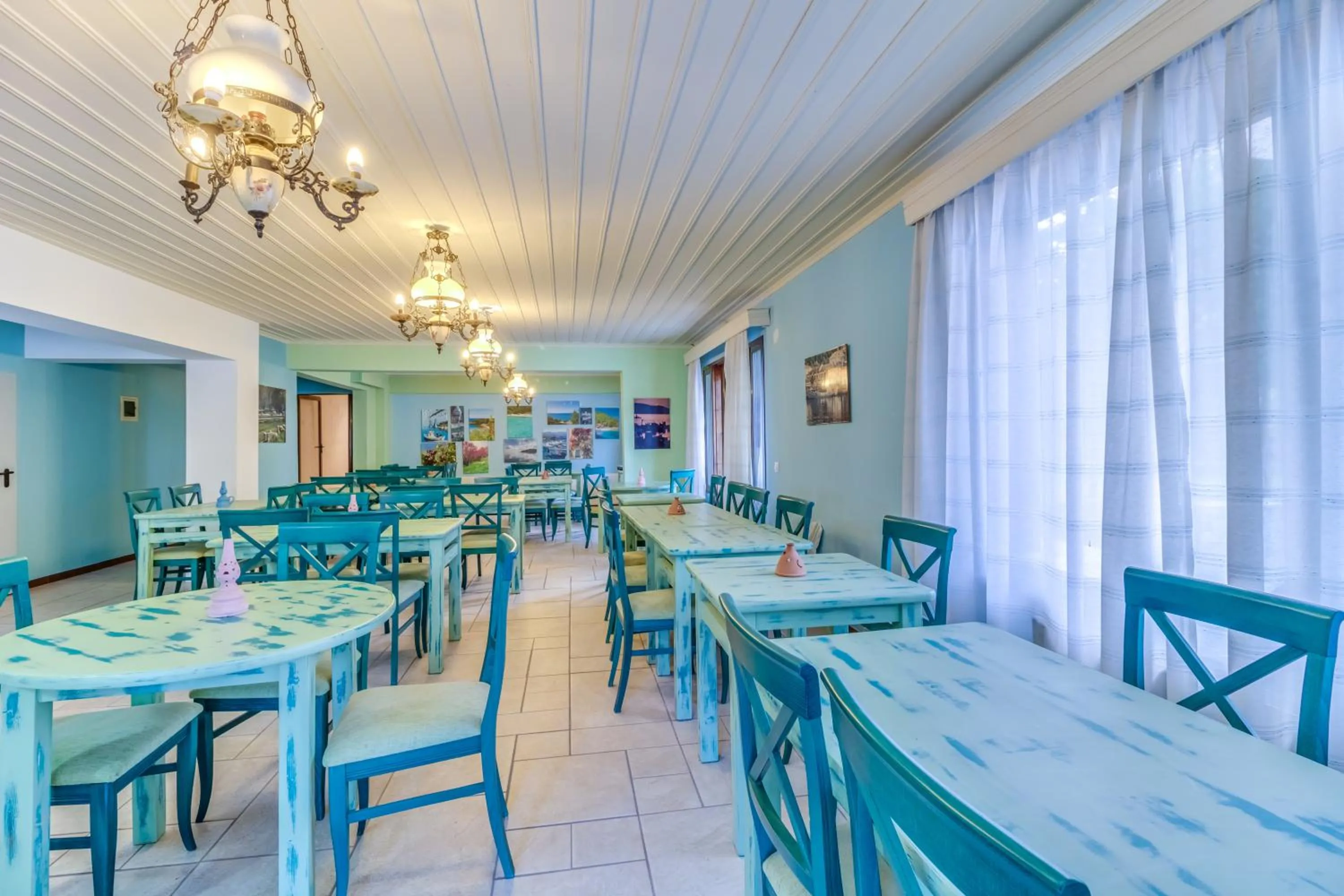 Restaurant/places to eat in Hotel Pegasus-Adult Friendly