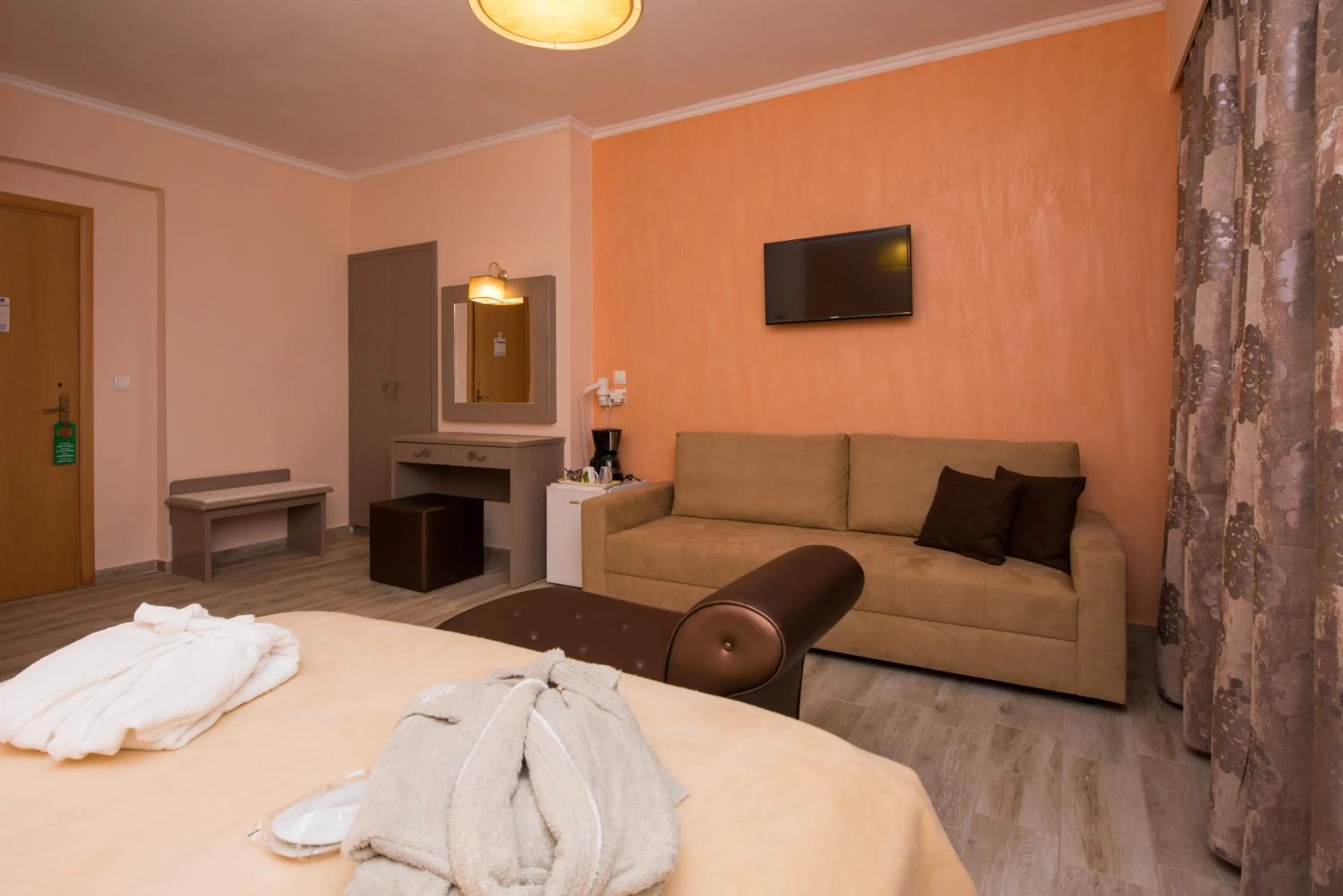 Photo of the whole room, Bed in Hotel Pegasus-Adult Friendly