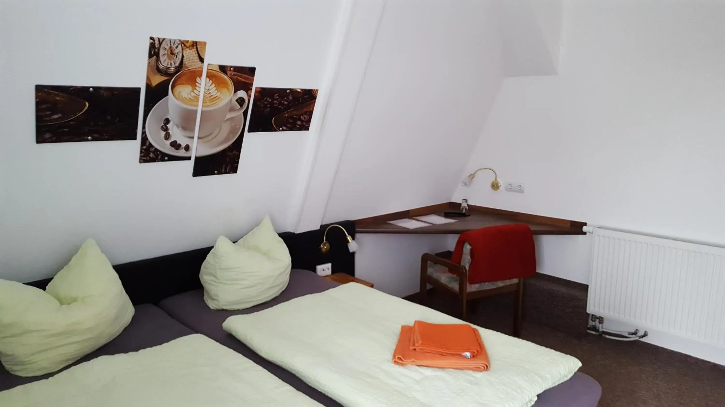 Family Room with Private Bathroom in Hotel Glindenberger Hof Family Room with Private Bathroom in Hotel Glindenberger Hof