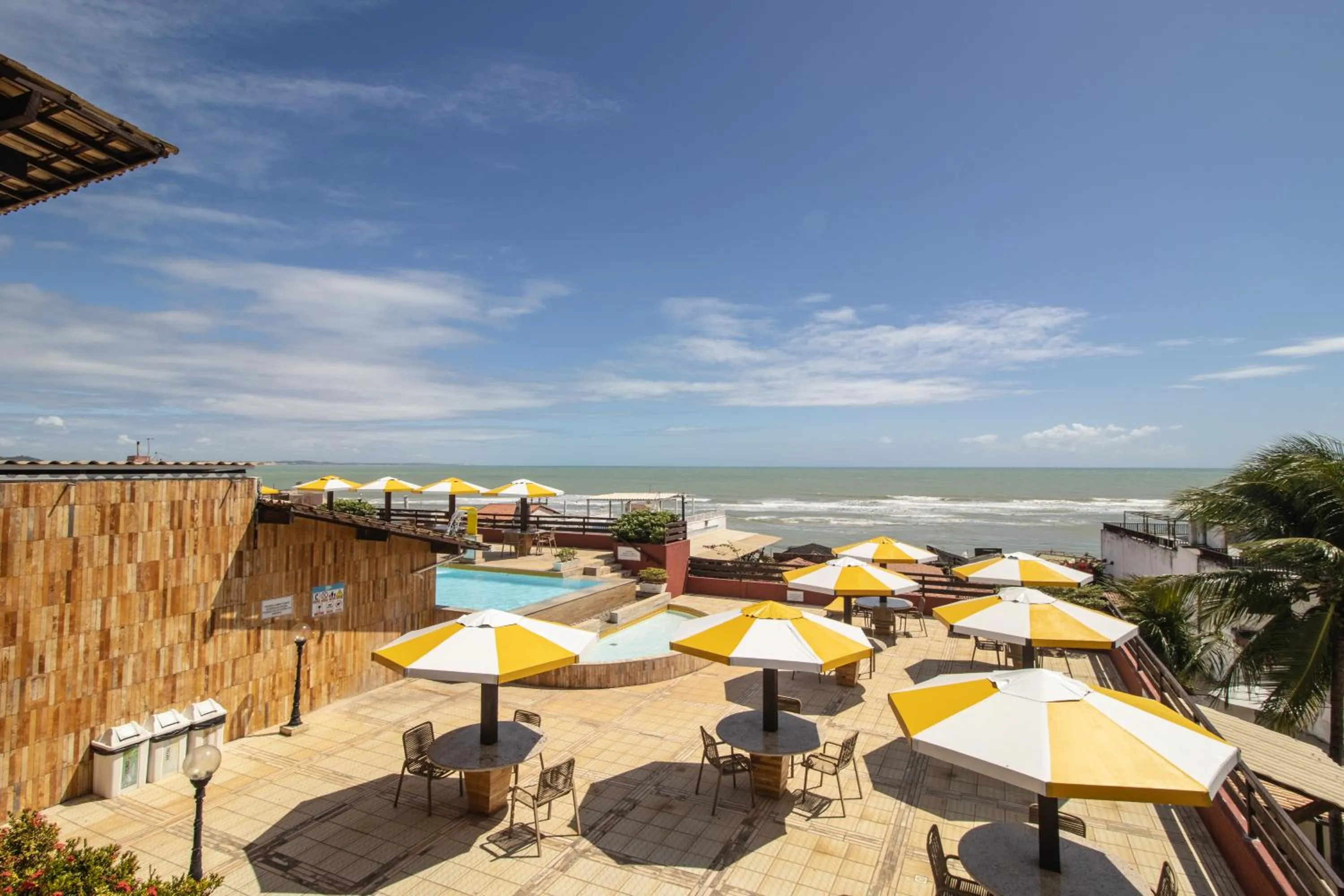 Pipas Ocean by Pipa Centro