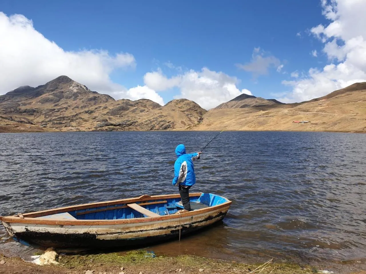 Fishing in Intihuatana Hostel