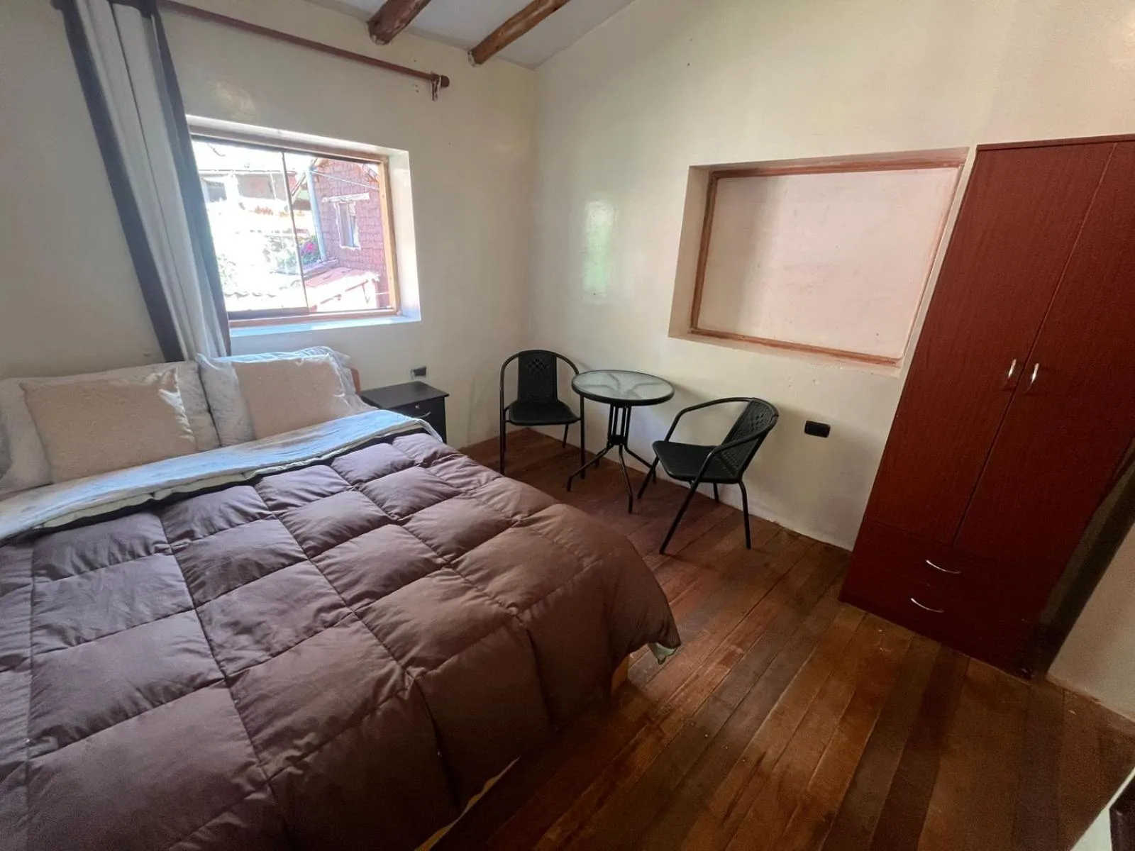 Photo of the whole room, Bed in Intihuatana Hostel