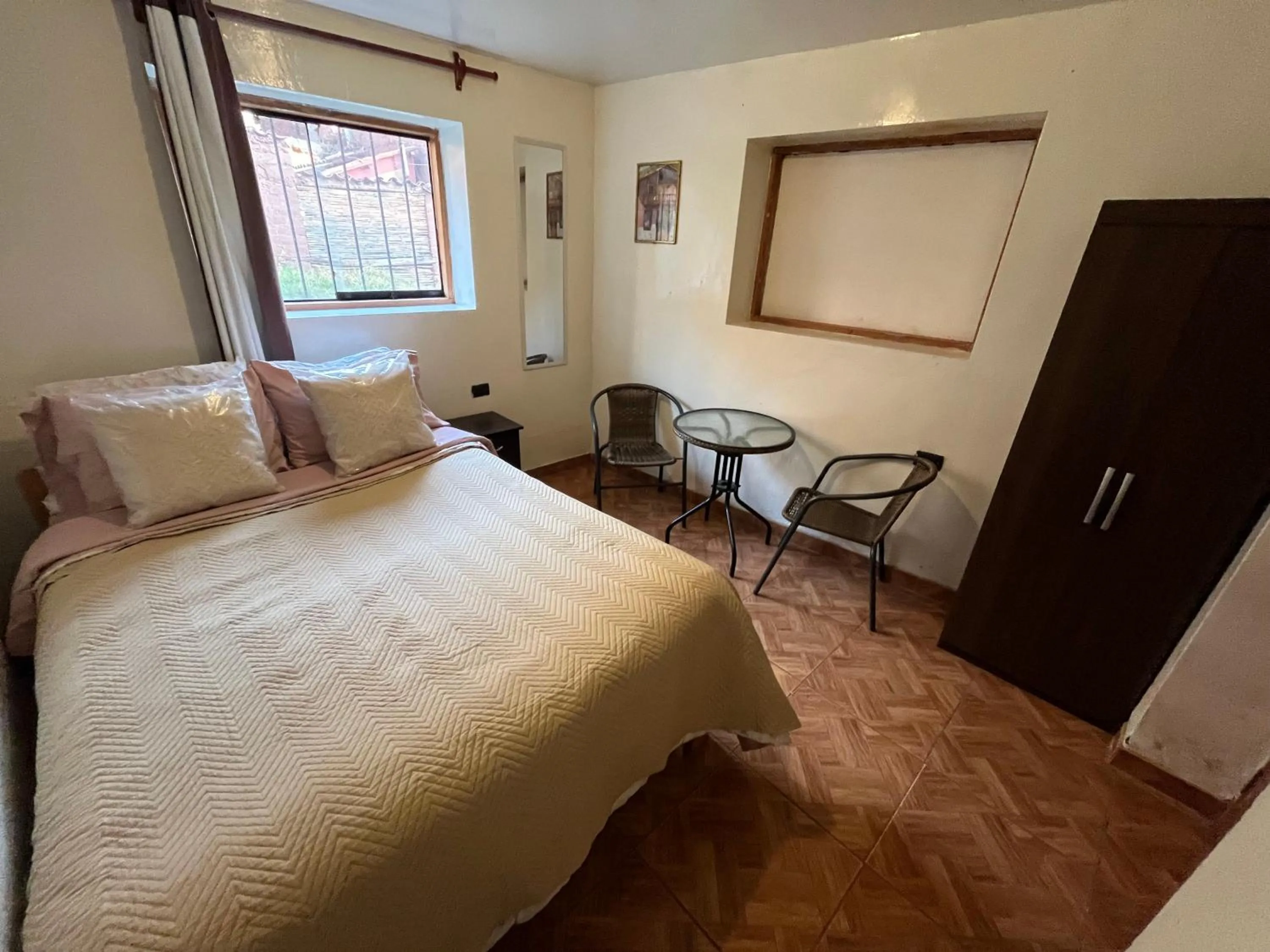 Bedroom, Bed in Intihuatana Hostel