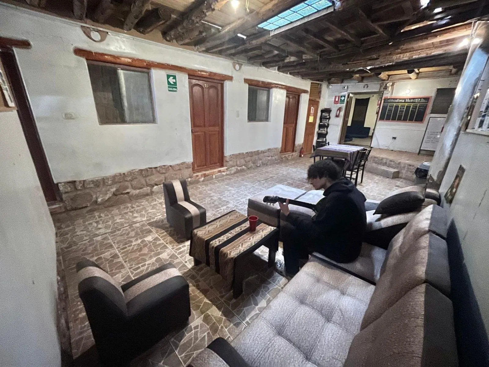 Living room in Intihuatana Hostel
