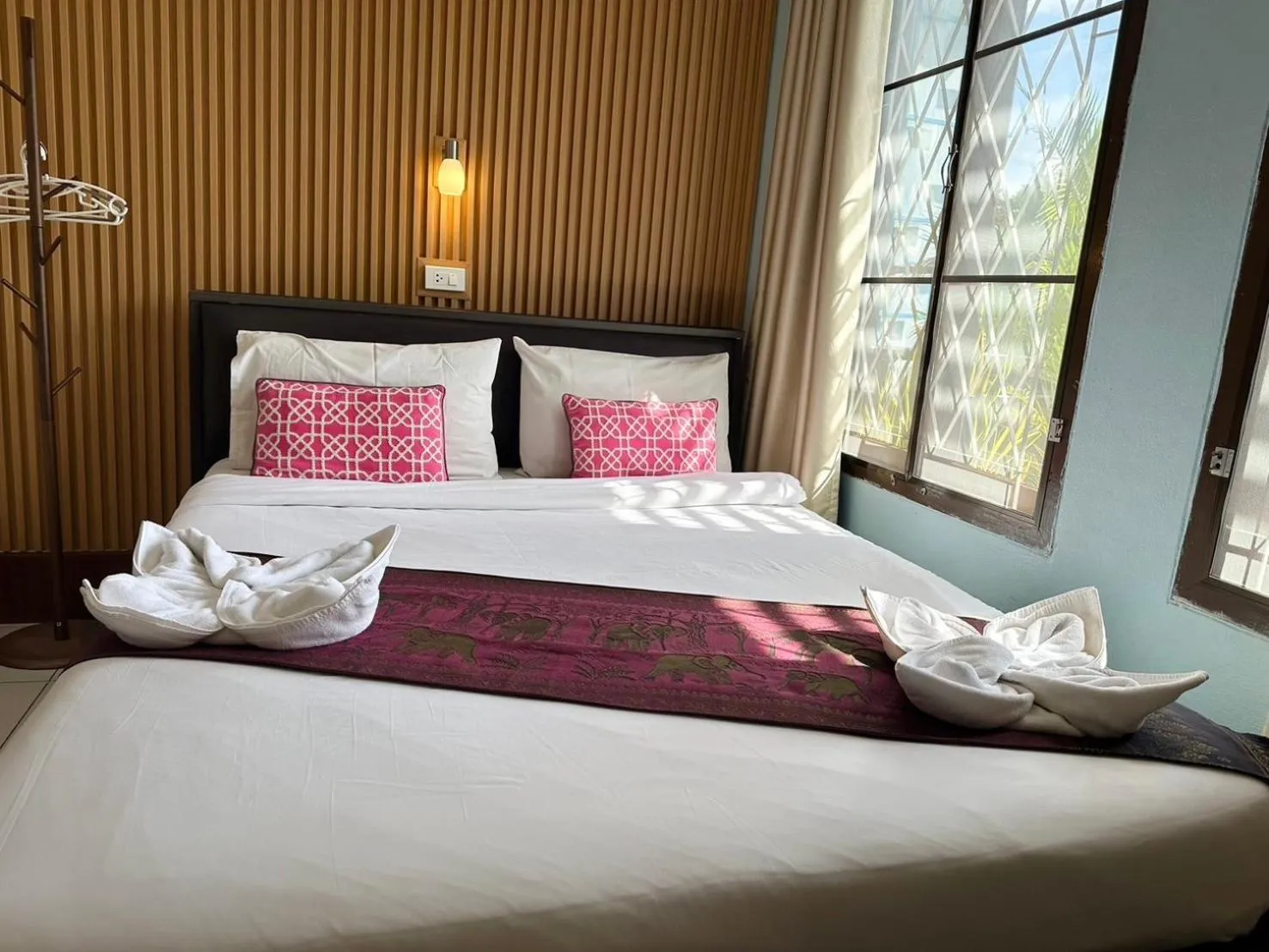 Bedroom, Bed in Mixay Paradise Hotel