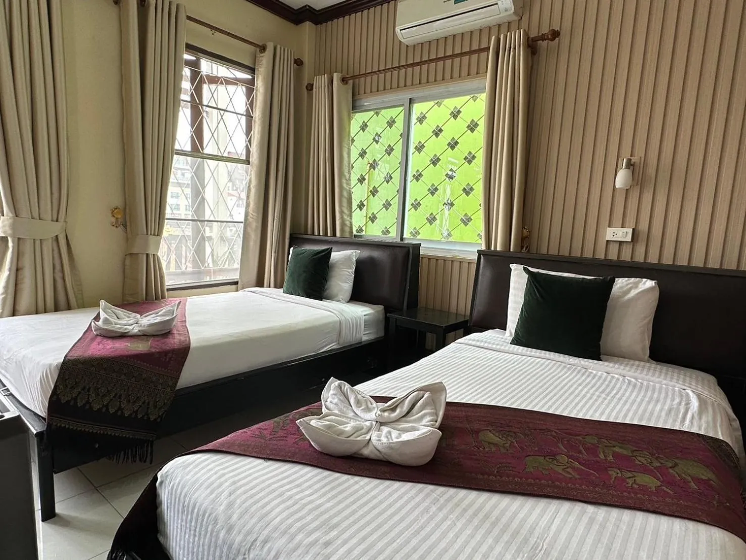 Bedroom, Bed in Mixay Paradise Hotel