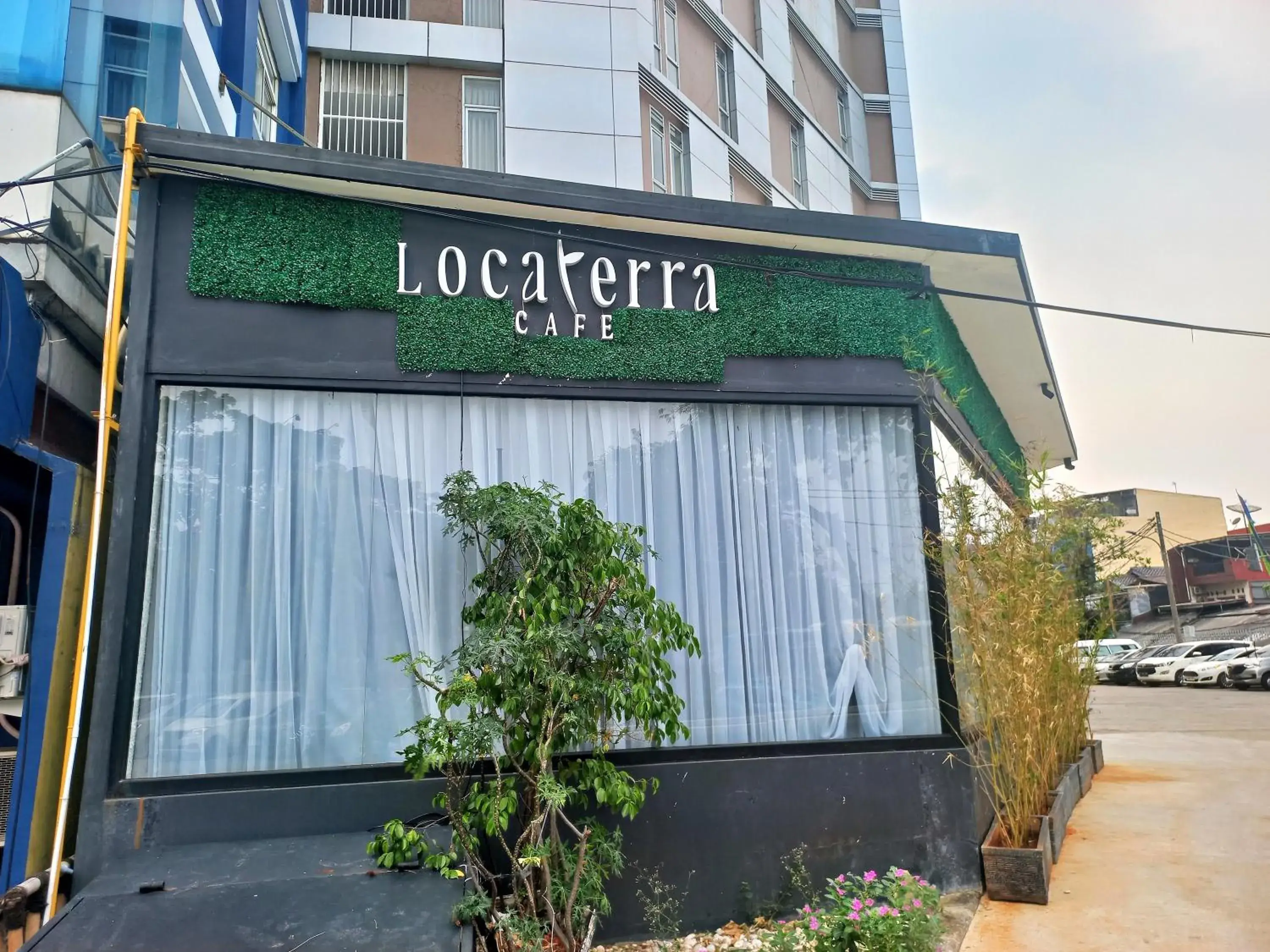 Property building in Hotel 88 Kedoya Jakarta Property building in Hotel 88 Kedoya Jakarta