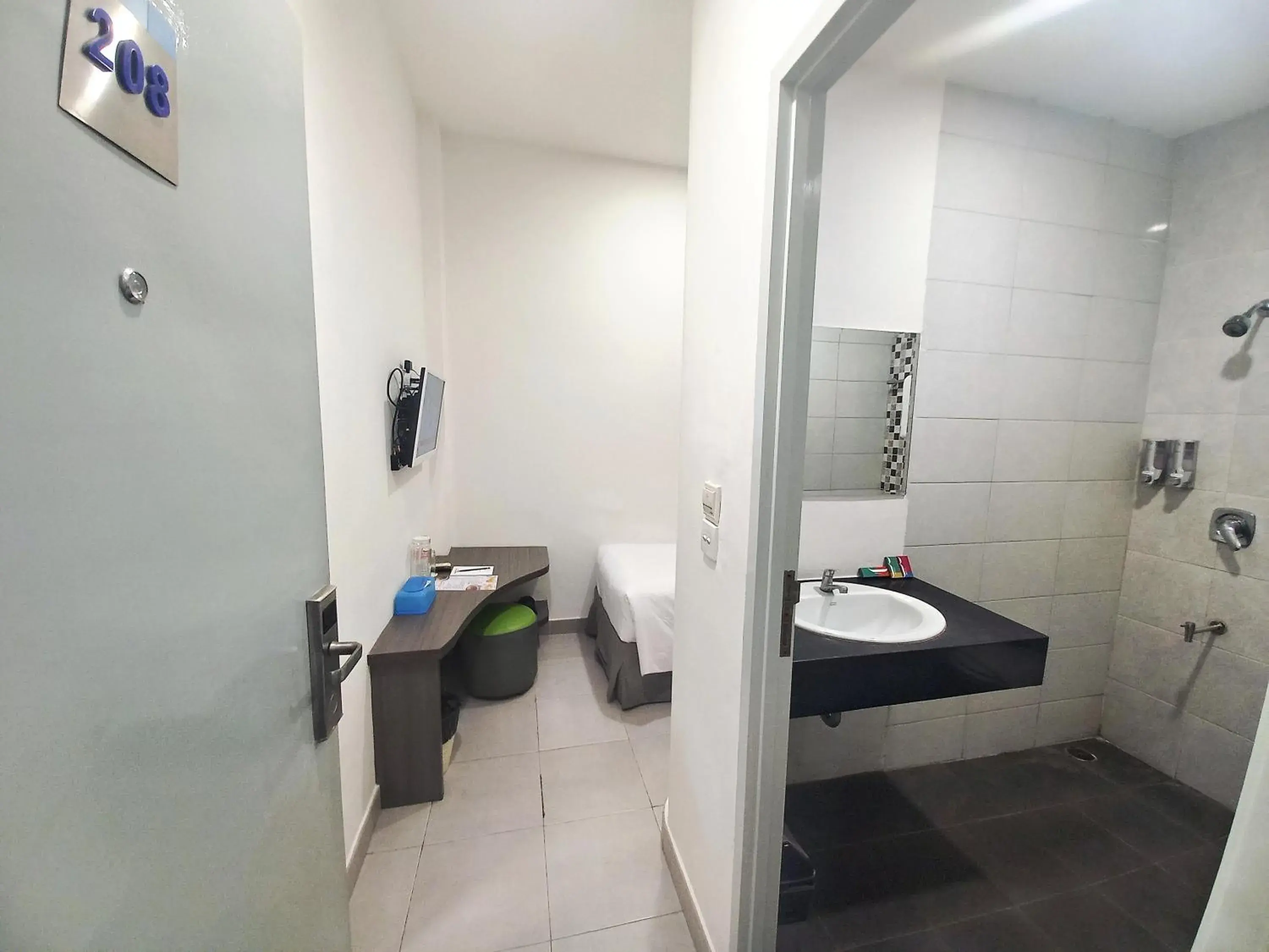 Bedroom in Hotel 88 Kedoya Jakarta Bedroom in Hotel 88 Kedoya Jakarta