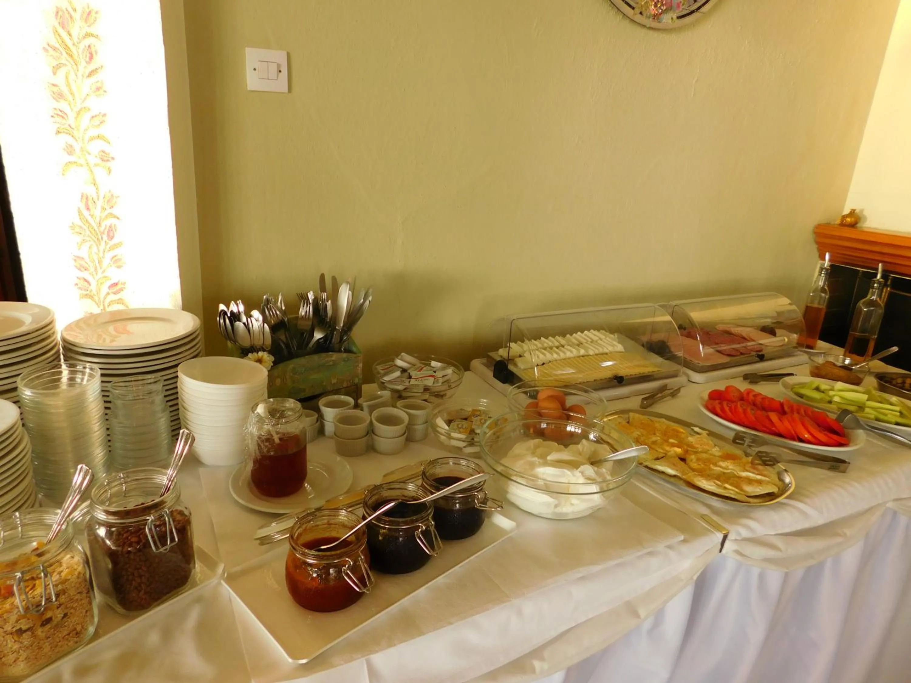 Breakfast in Marabou Hotel Chorefto