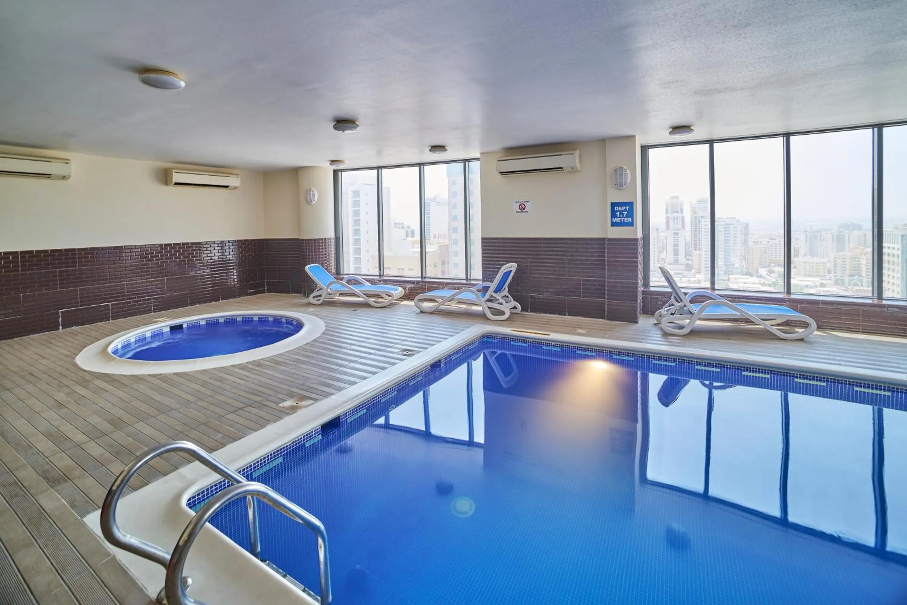 Swimming pool in Vita Tower