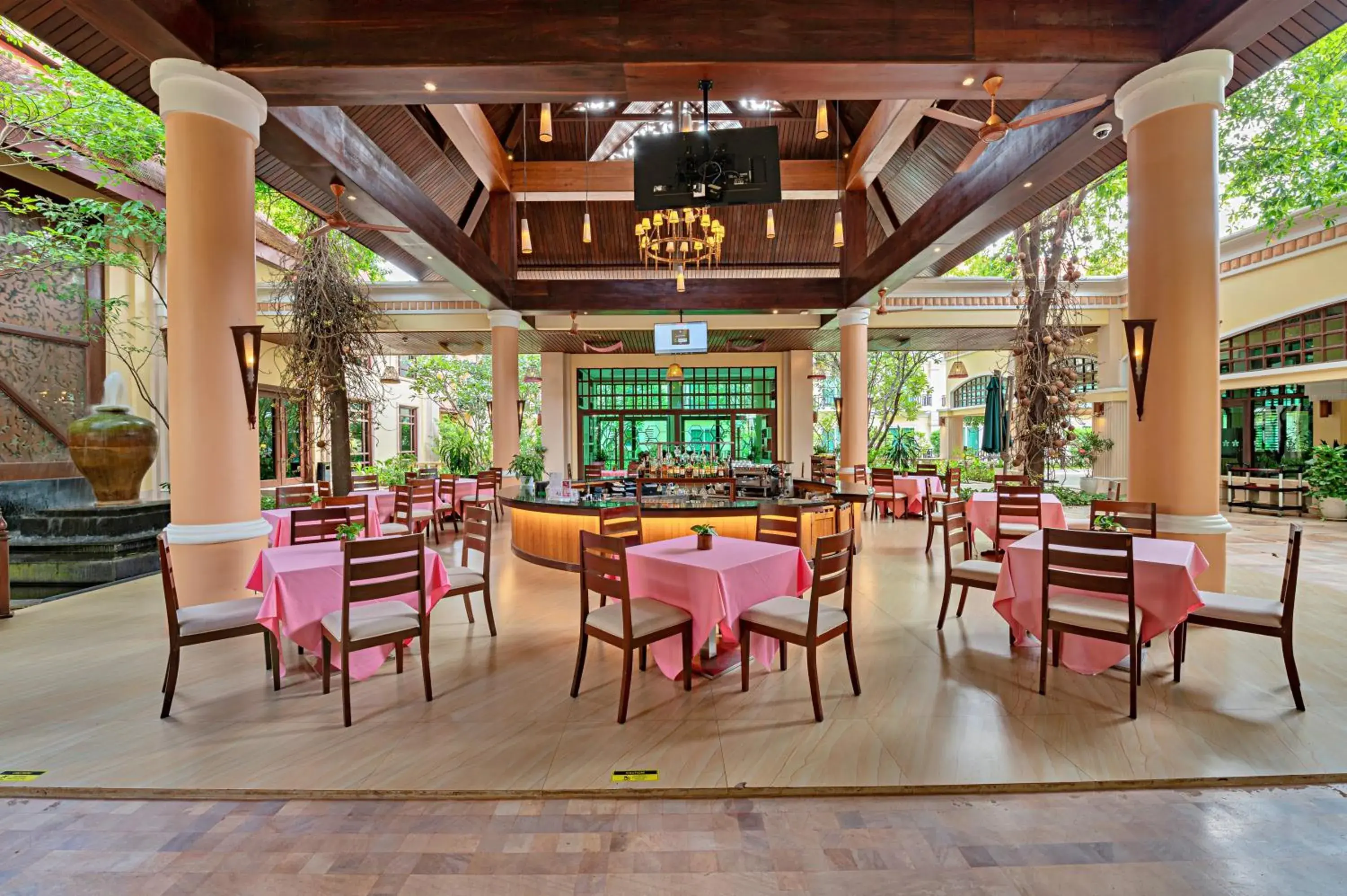 Restaurant/places to eat in Sokha Siem Reap Resort & Convention Center Restaurant/places to eat in Sokha Siem Reap Resort & Convention Center